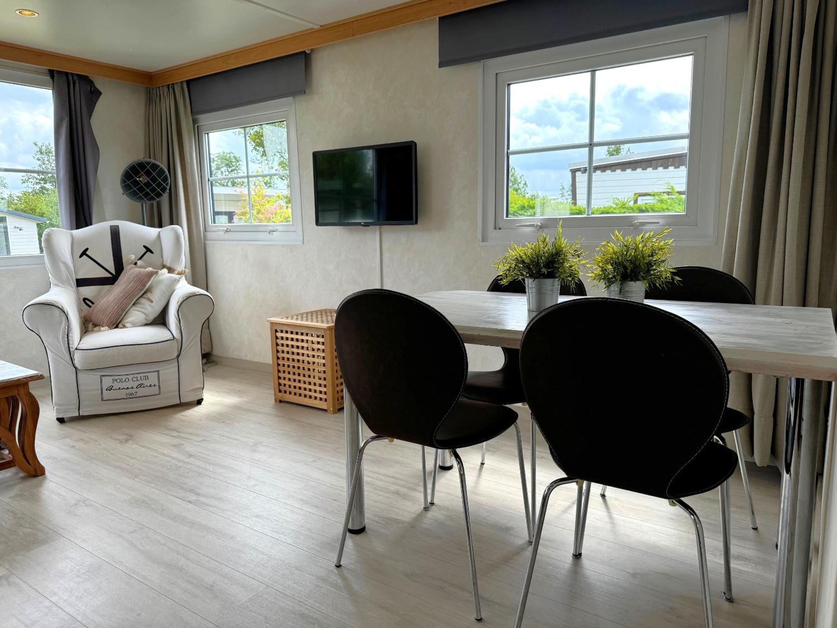 Two-Bedroom Chalet photo 3