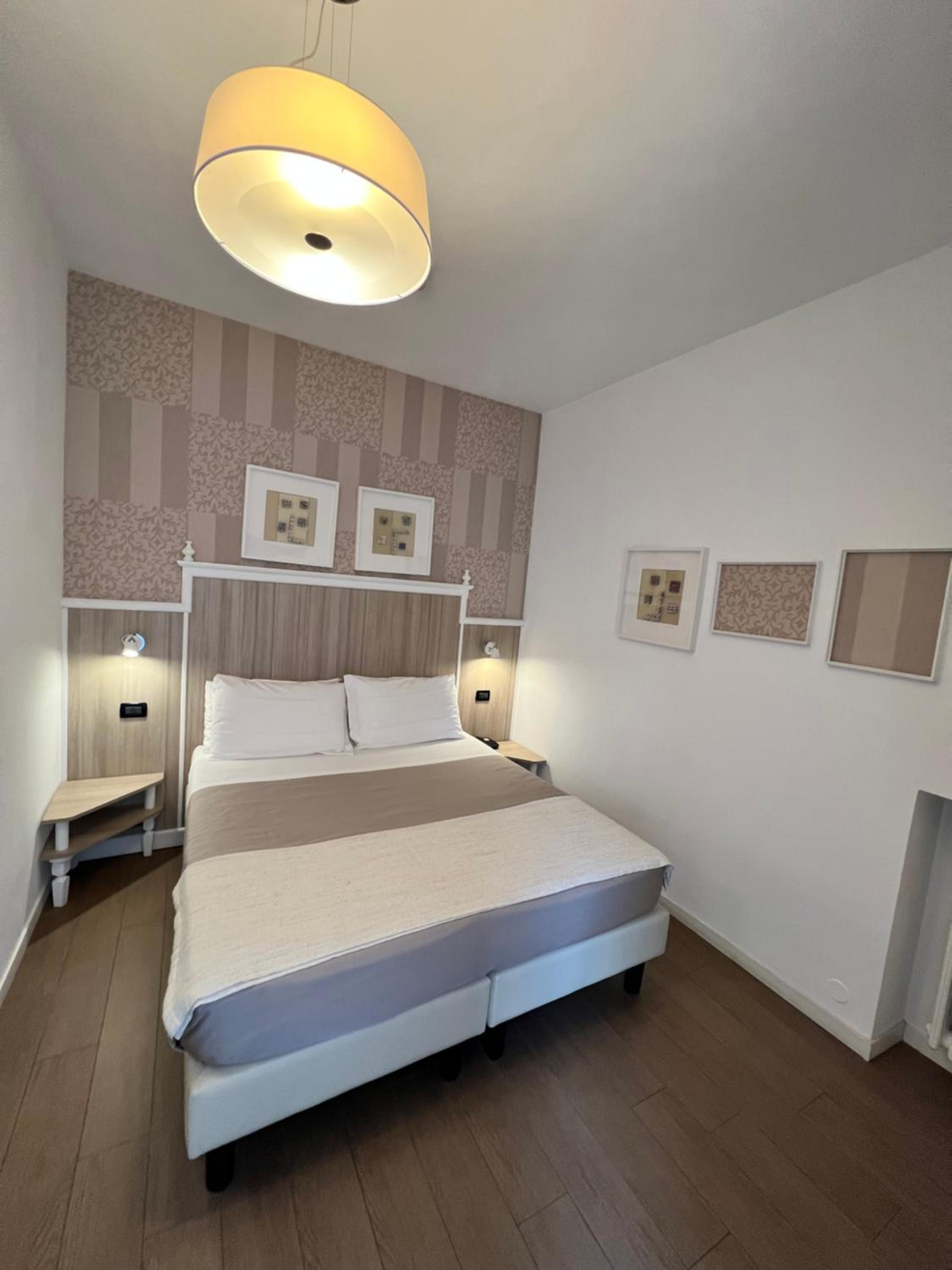 Double Room - Photo 1
