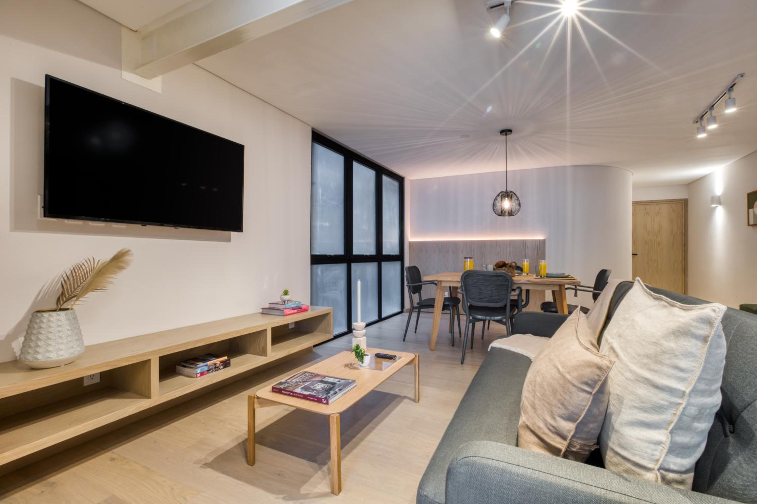 Superior Apartment with Balcony - Photo 7