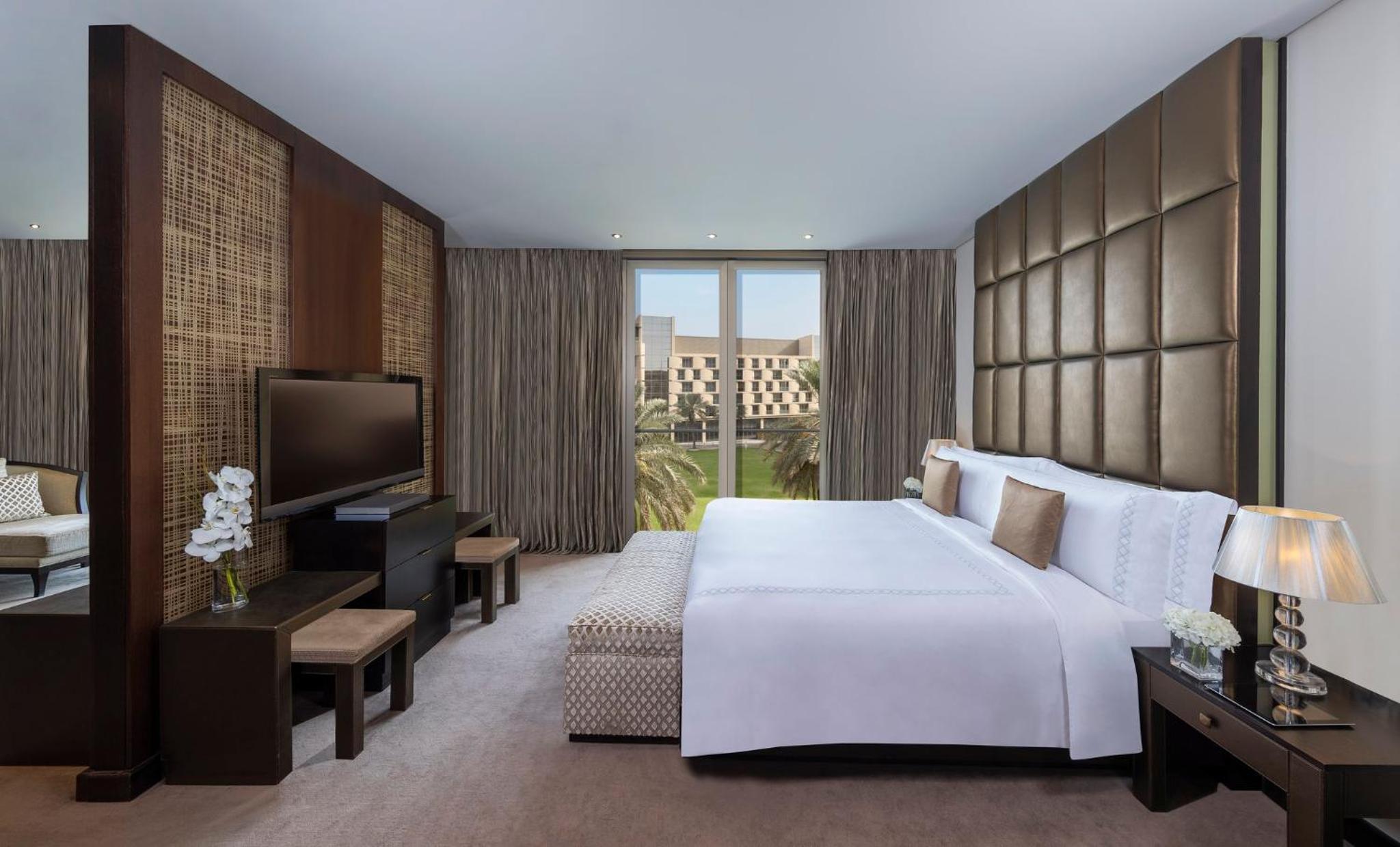 Al Faisaliah Suite thumbnail 6