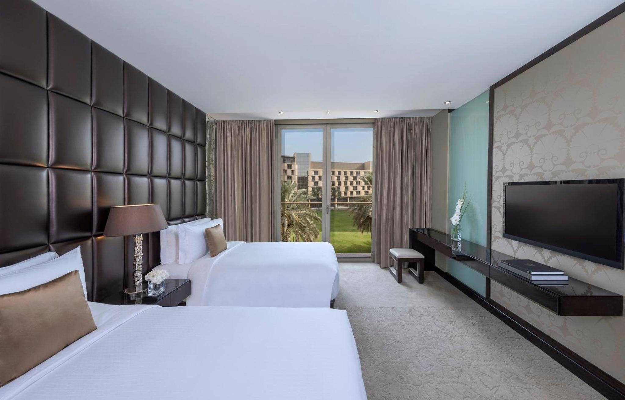 Premier One Bedroom Suite Twin
