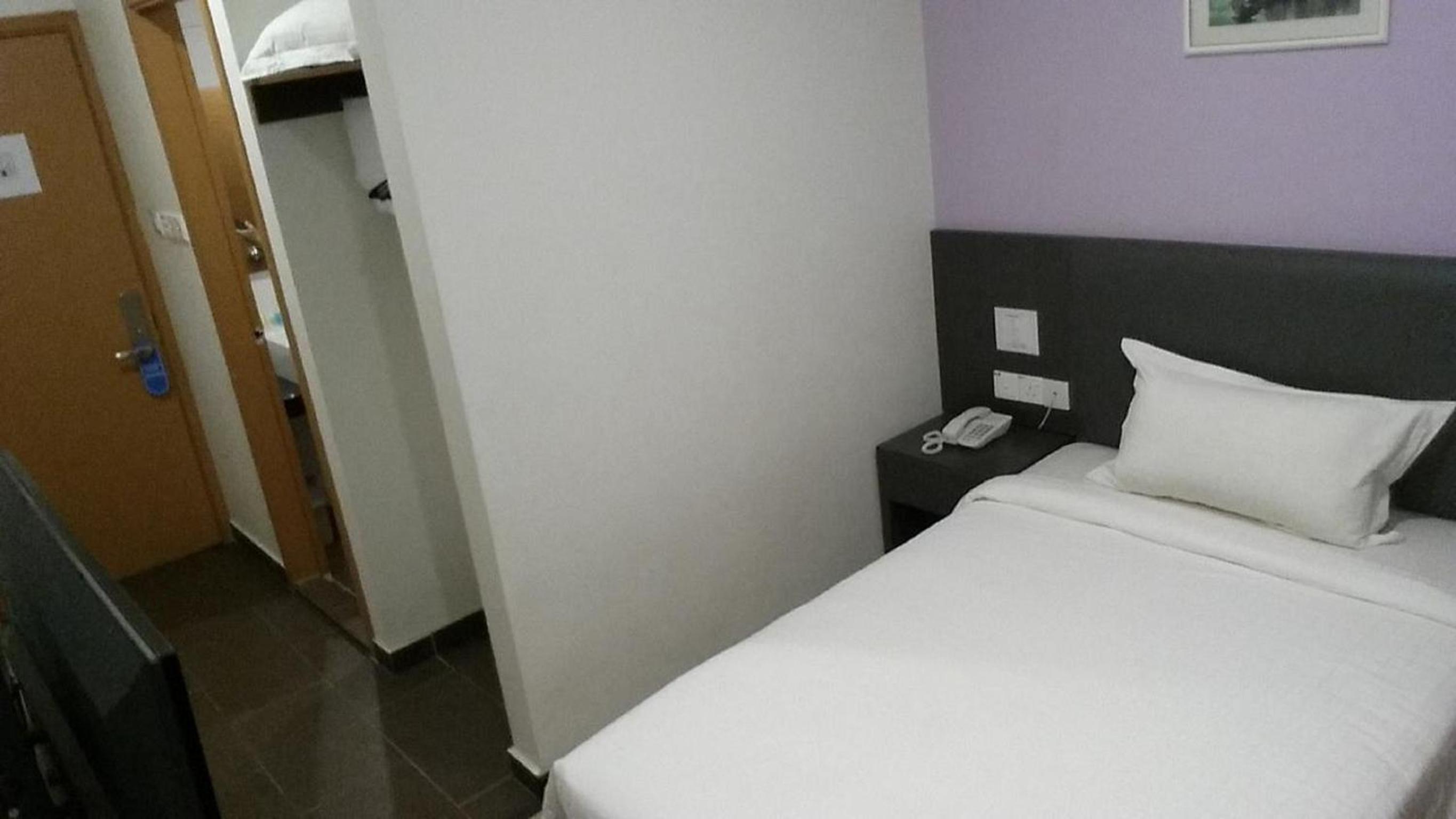 Standard Single Room photo 2