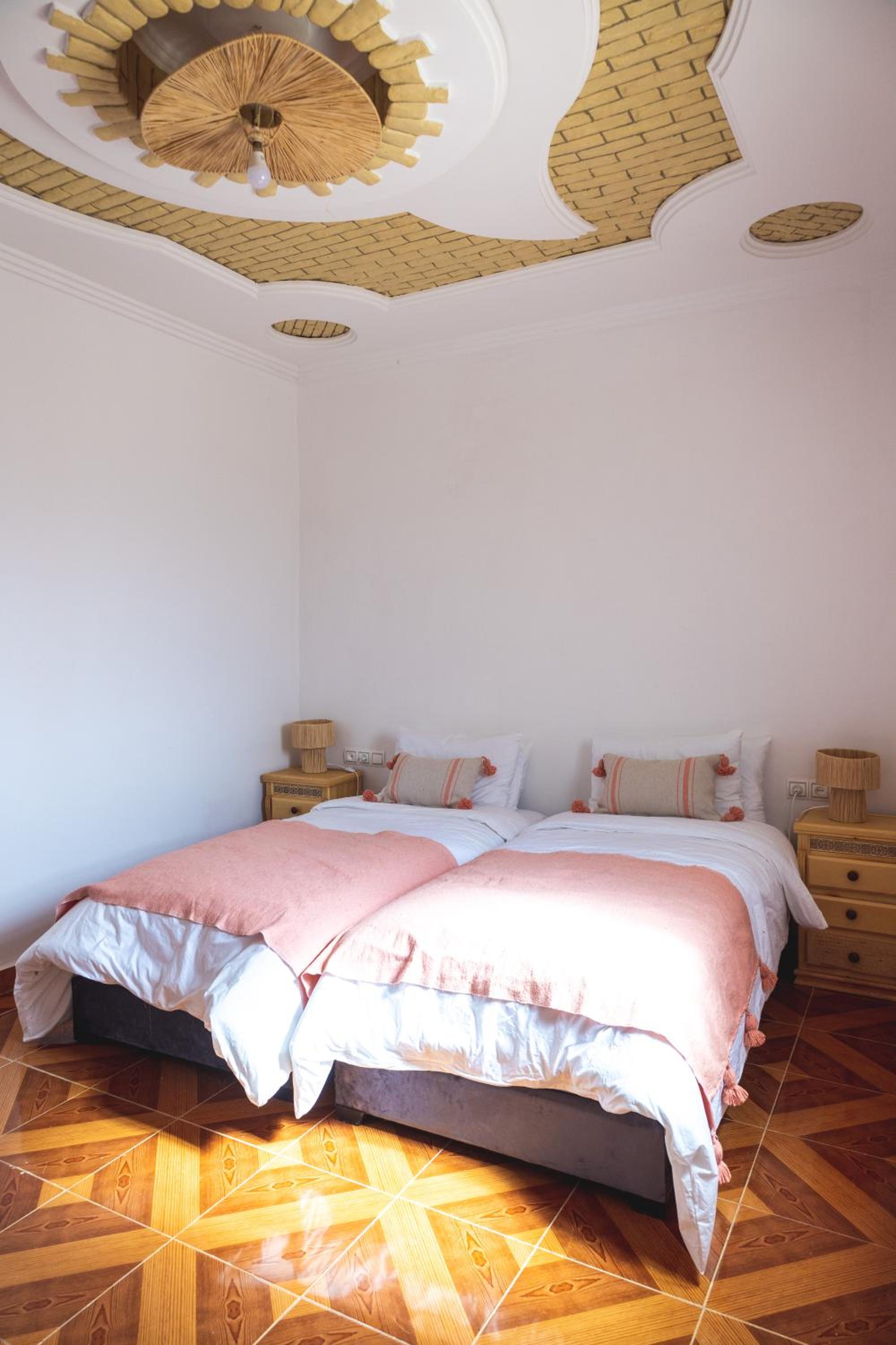 Double or Twin Room with Garden View - Photo 10