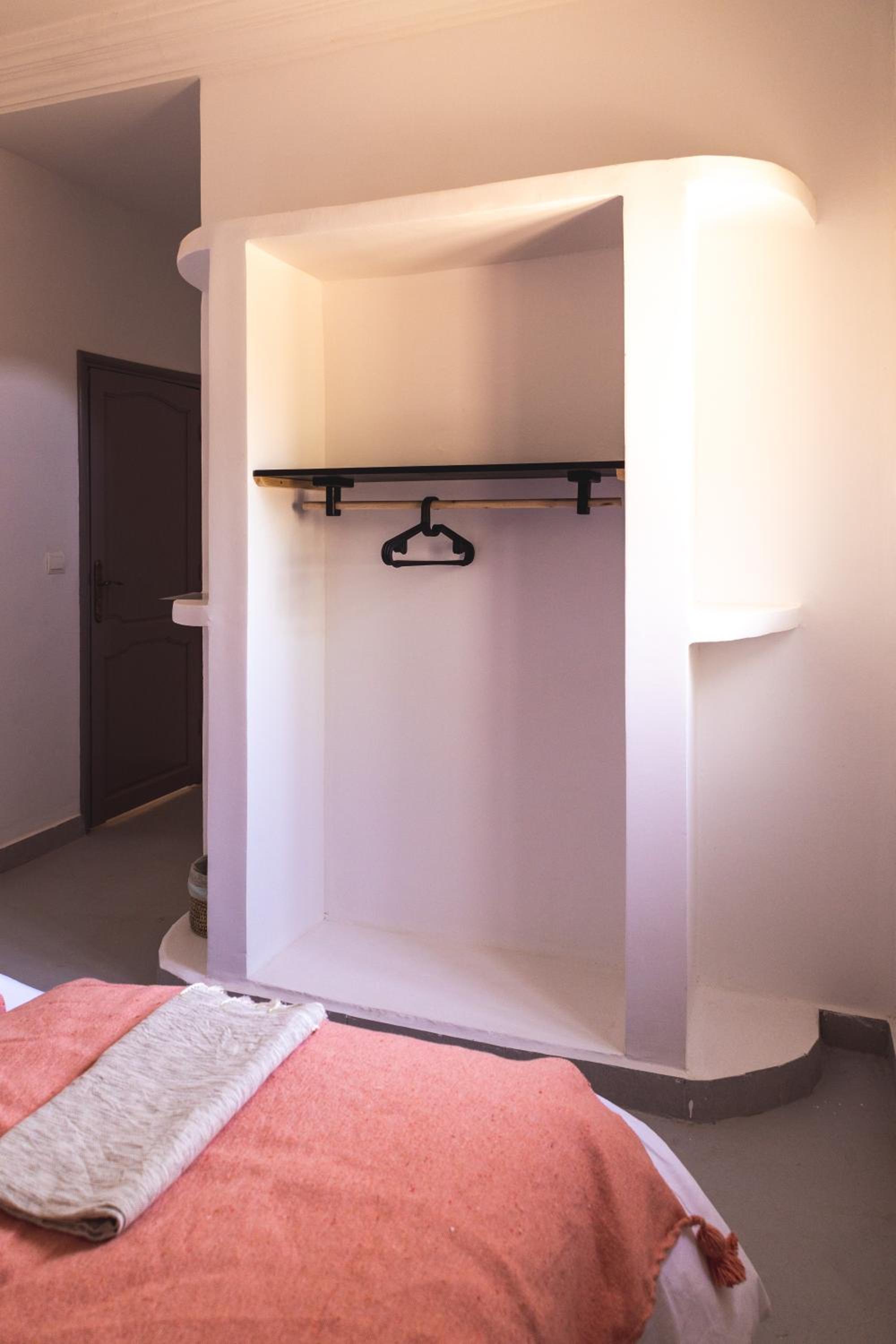 Double or Twin Room with Garden View - Photo 18