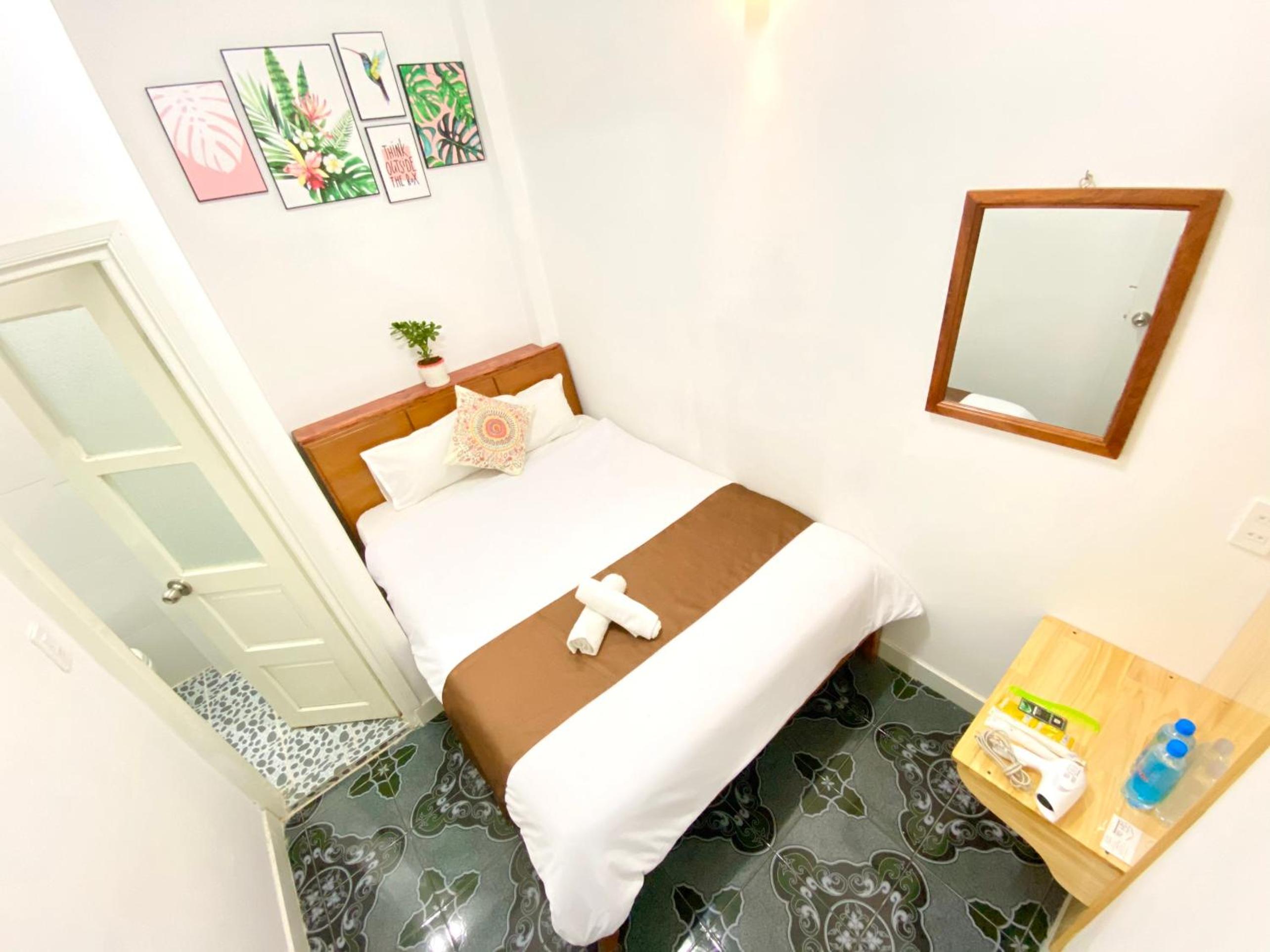 Double Room With Private Bathroom
