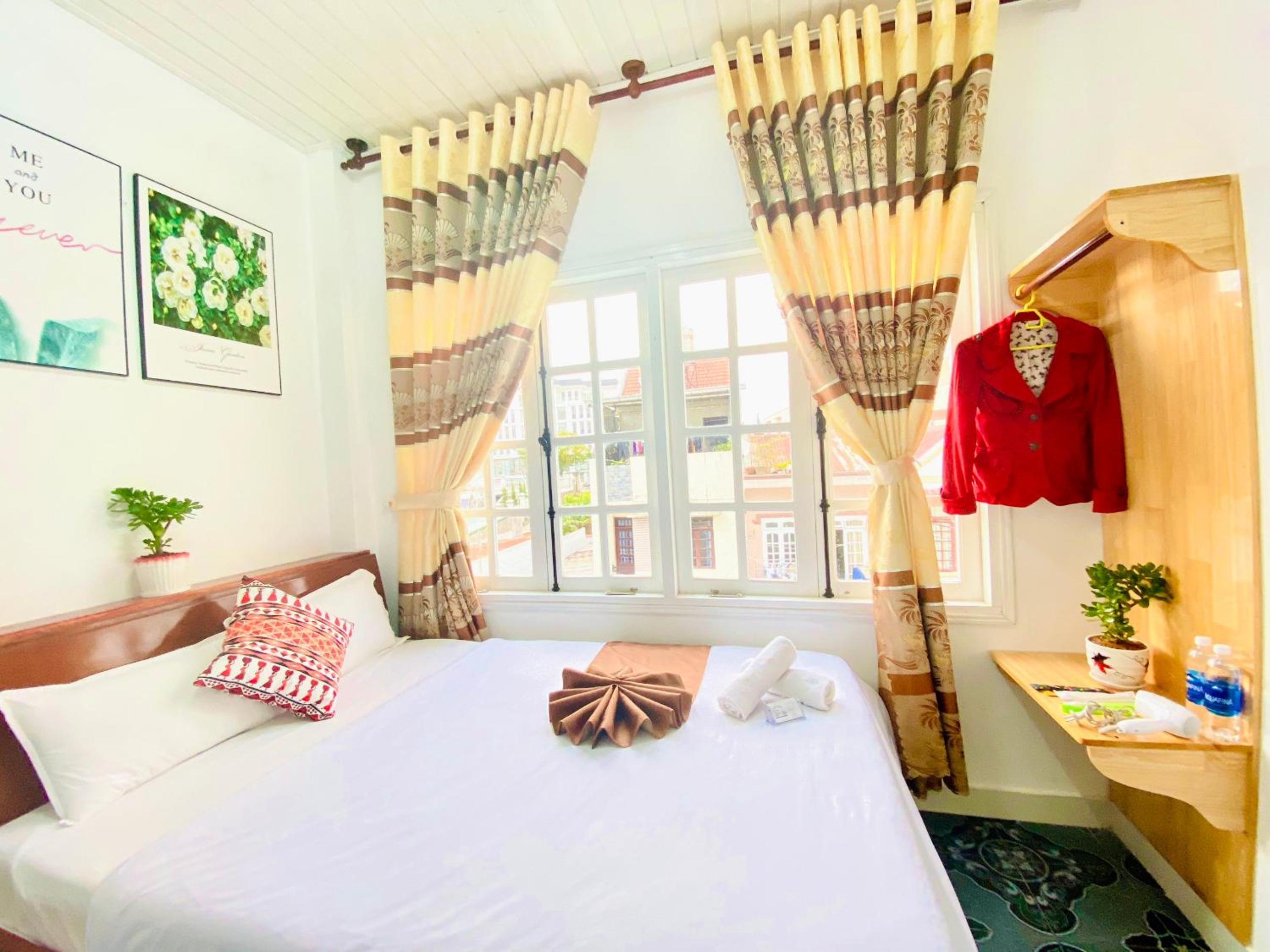 Double Room With Private Bathroom