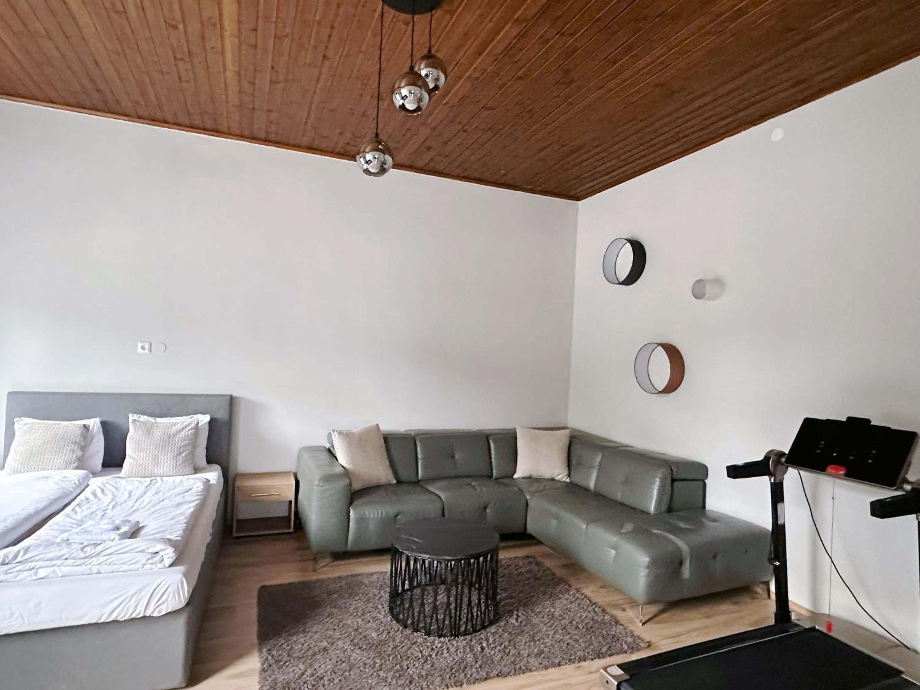 Apartment - Ground Floor photo 2