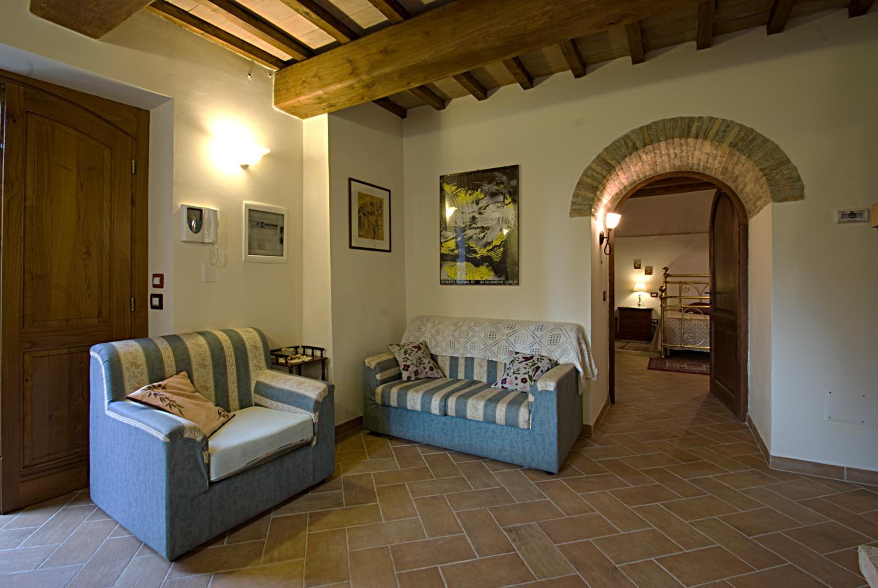 One-Bedroom Apartment and Balcony photo 2