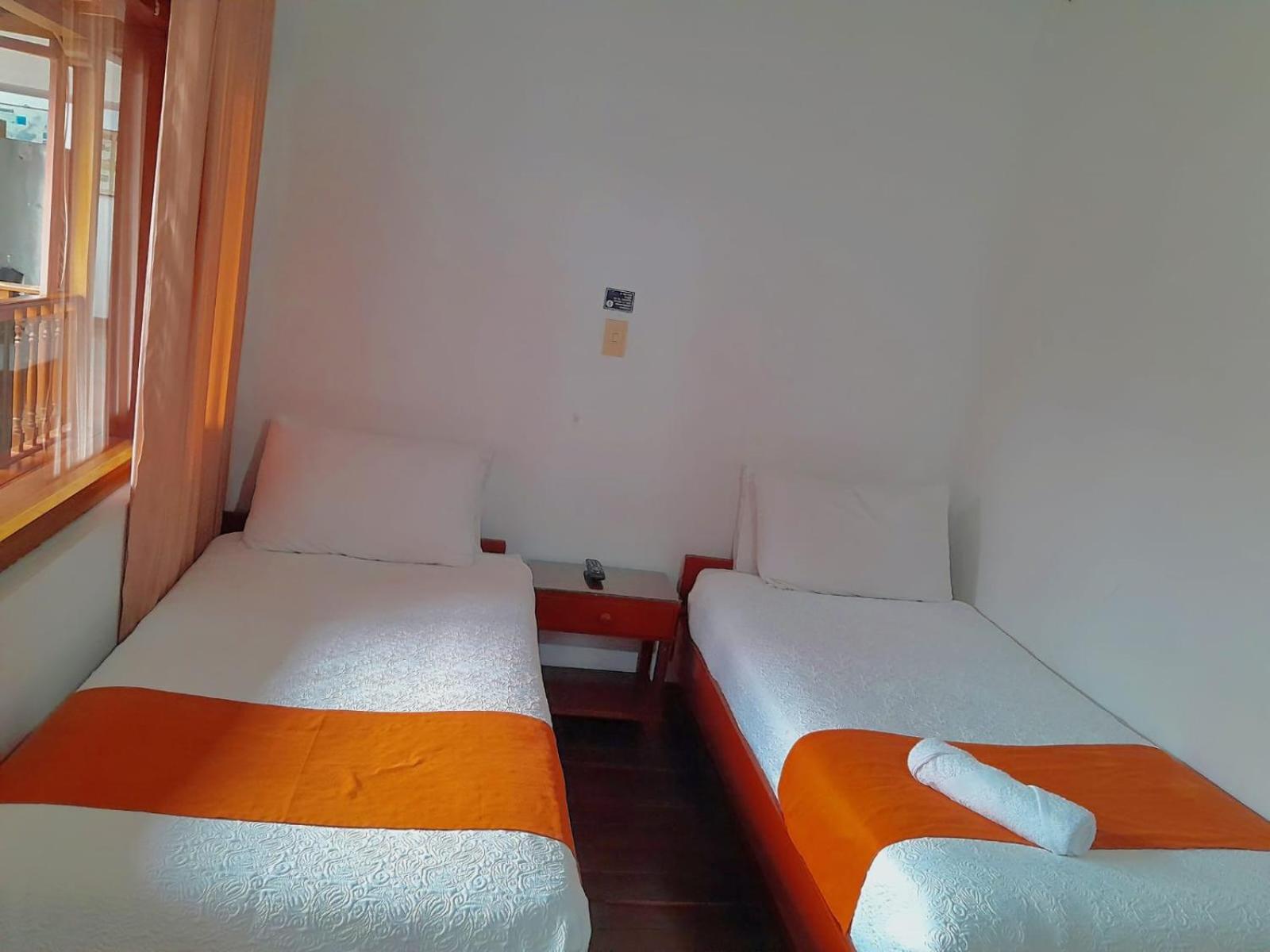 Standard Twin Room photo 2