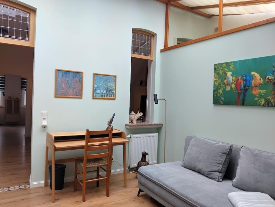 One-Bedroom Apartment photo 2