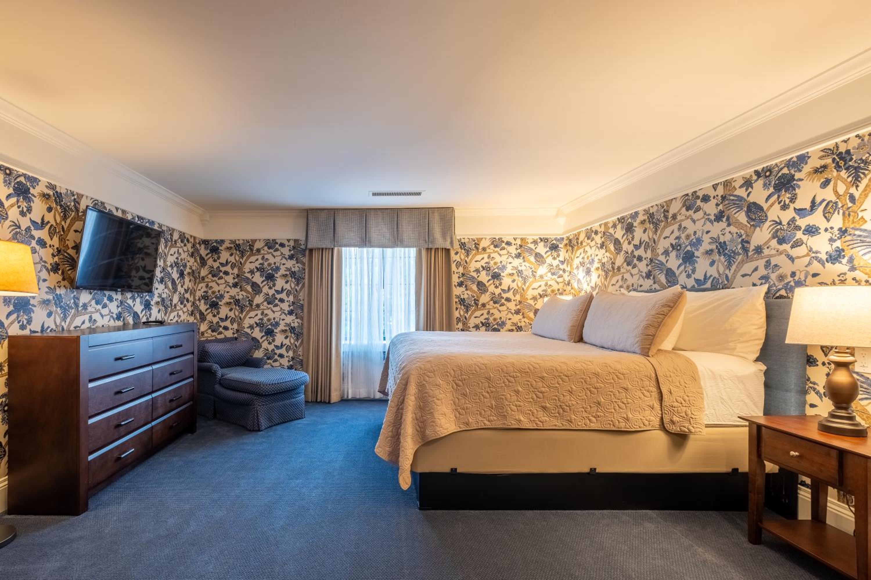 The Nottingham One-Bedroom Suite