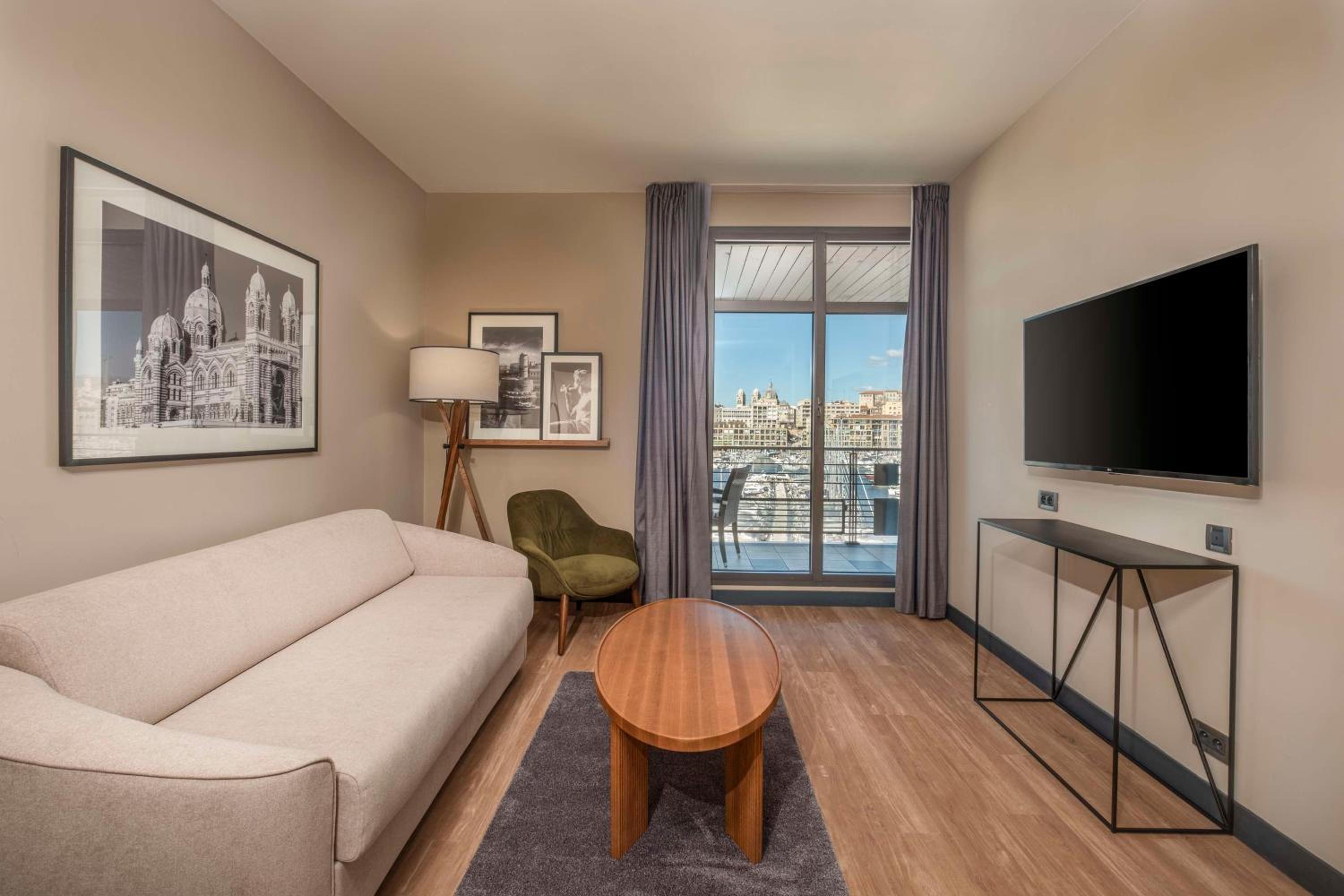 Suite with Terrace and Port View - Photo 1
