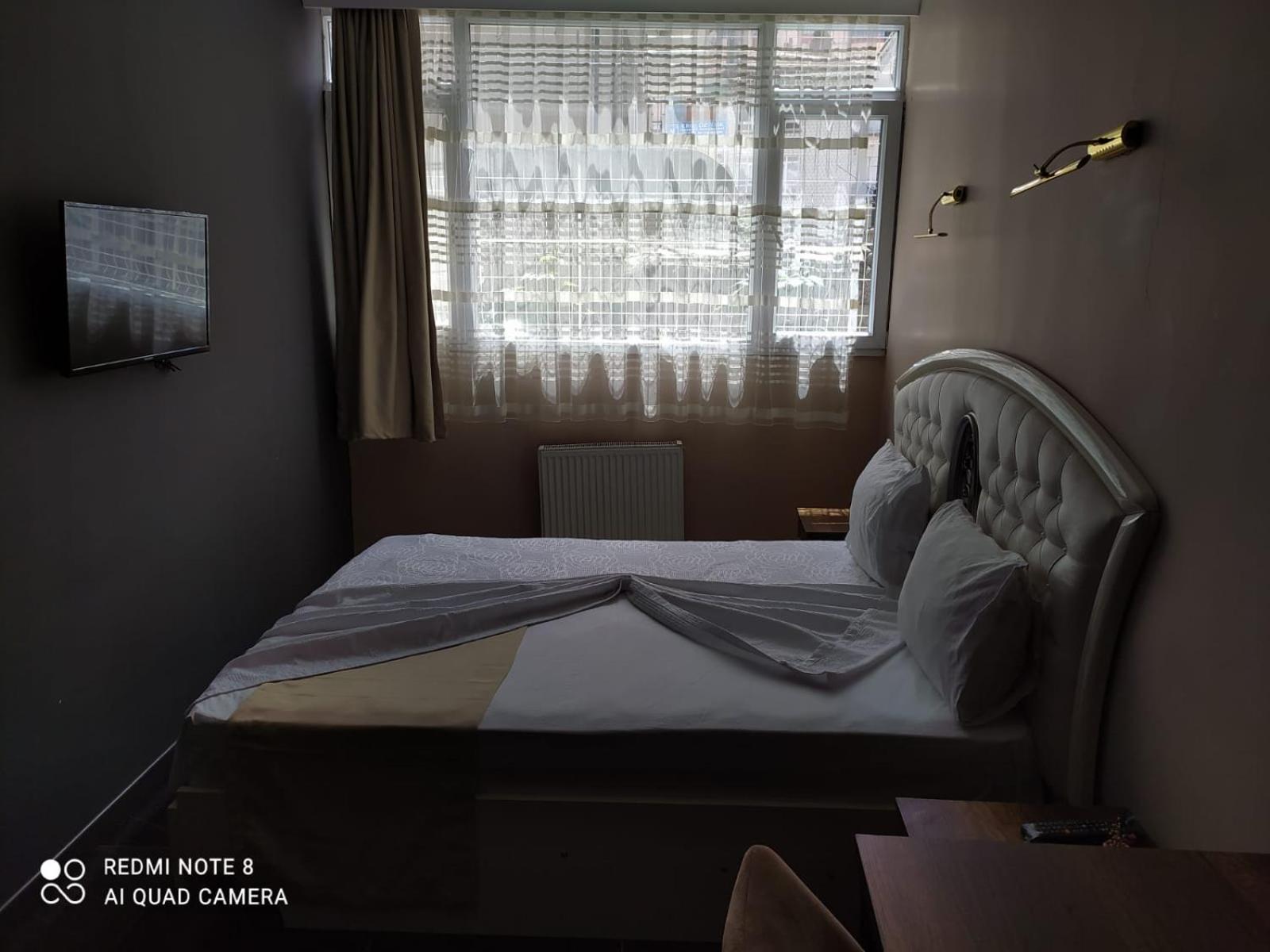 Standard Double or Twin Room - Photo 5