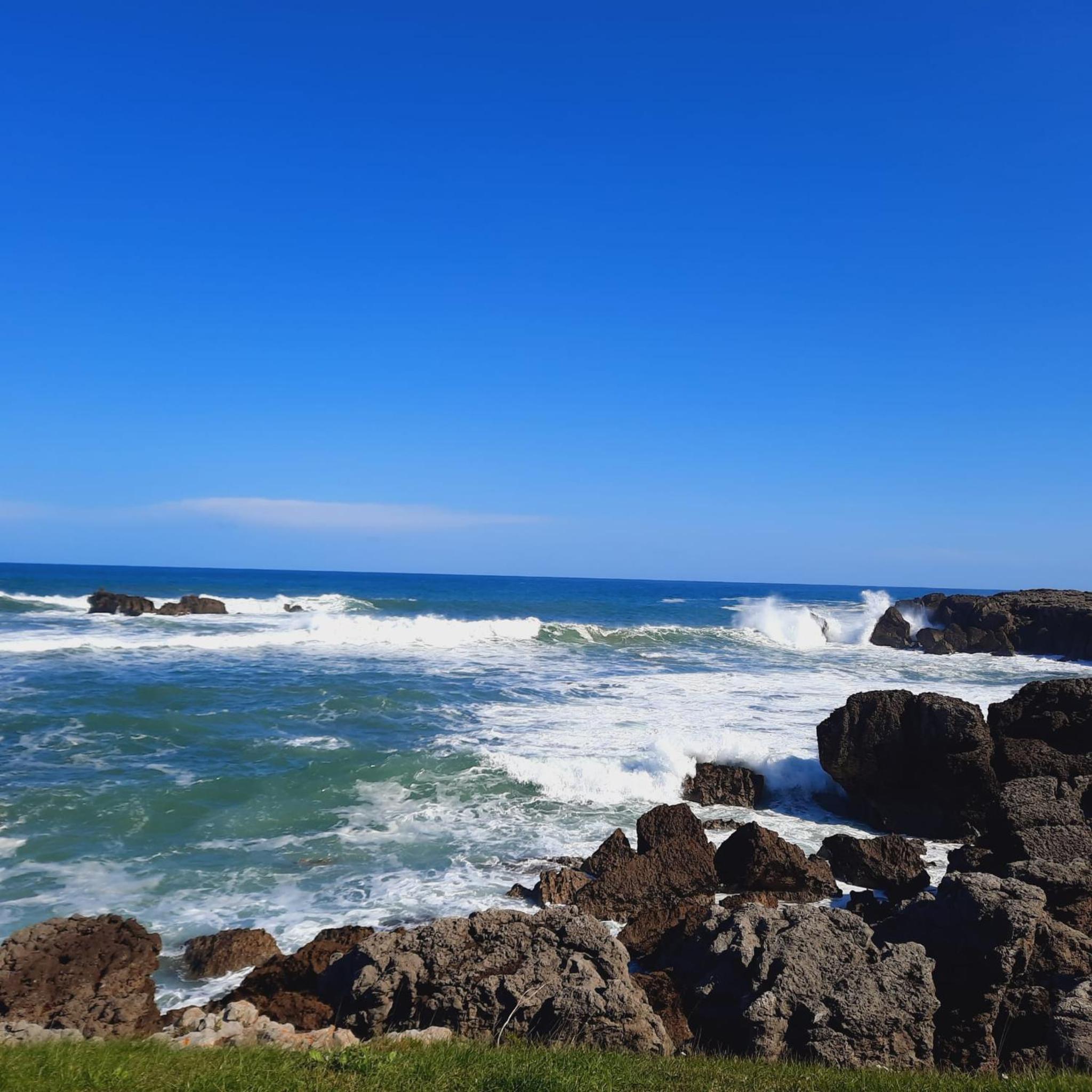 Three-Bedroom Apartment with Sea View photo 3