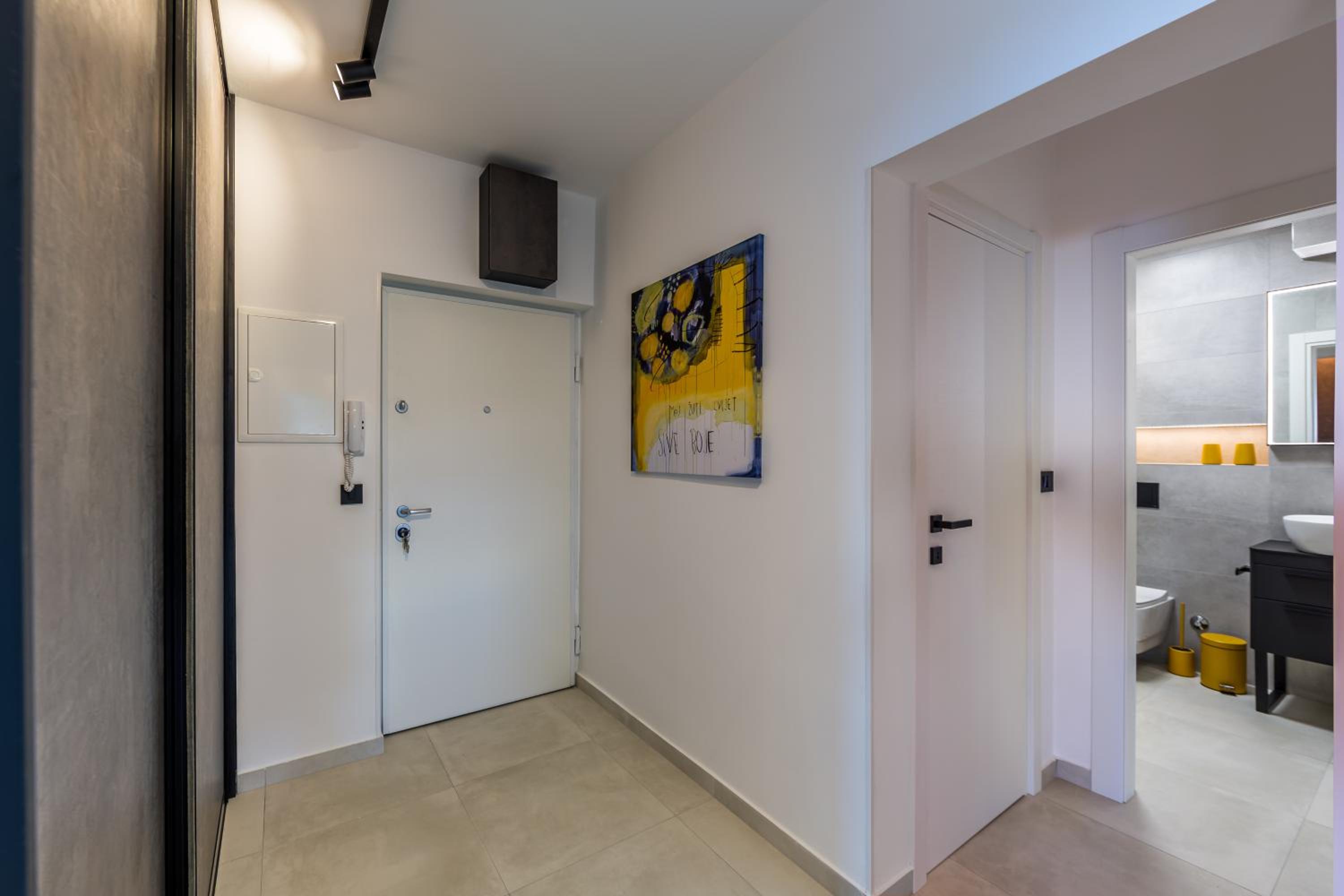 One-Bedroom Apartment With Sea View