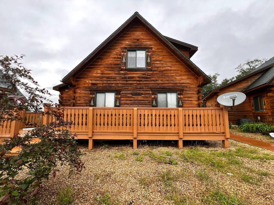Three-Bedroom House photo 2