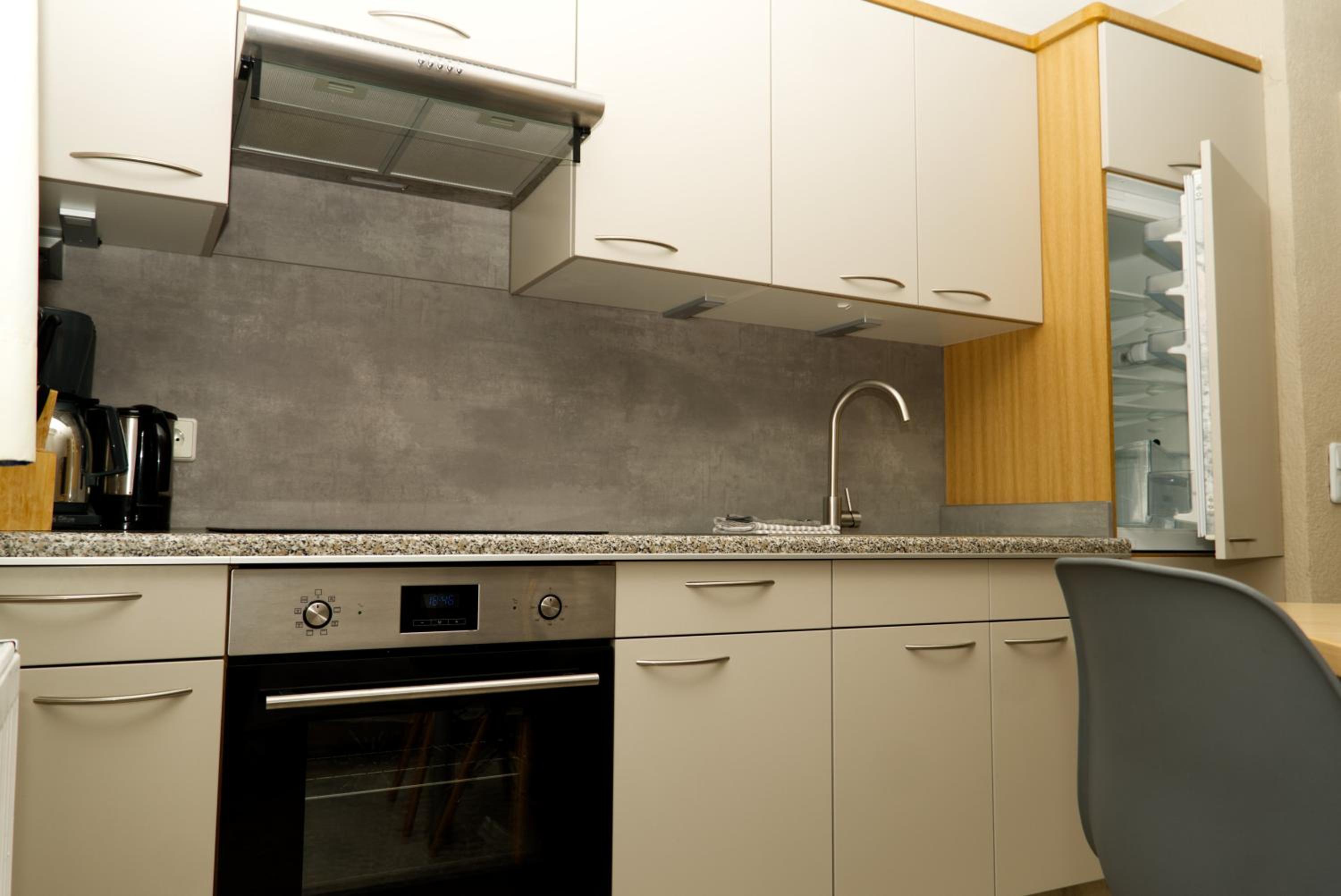 Apartment photo 2