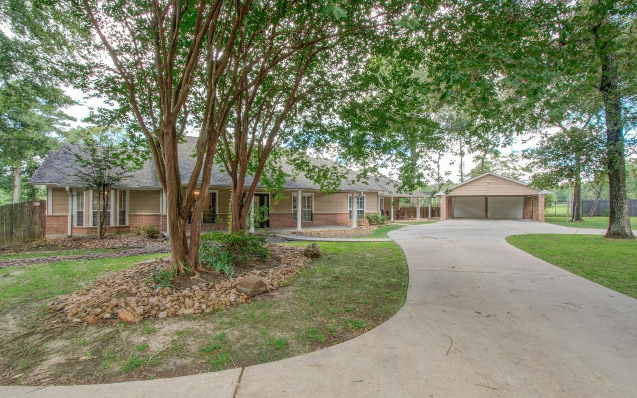 Four-Bedroom House photo 3