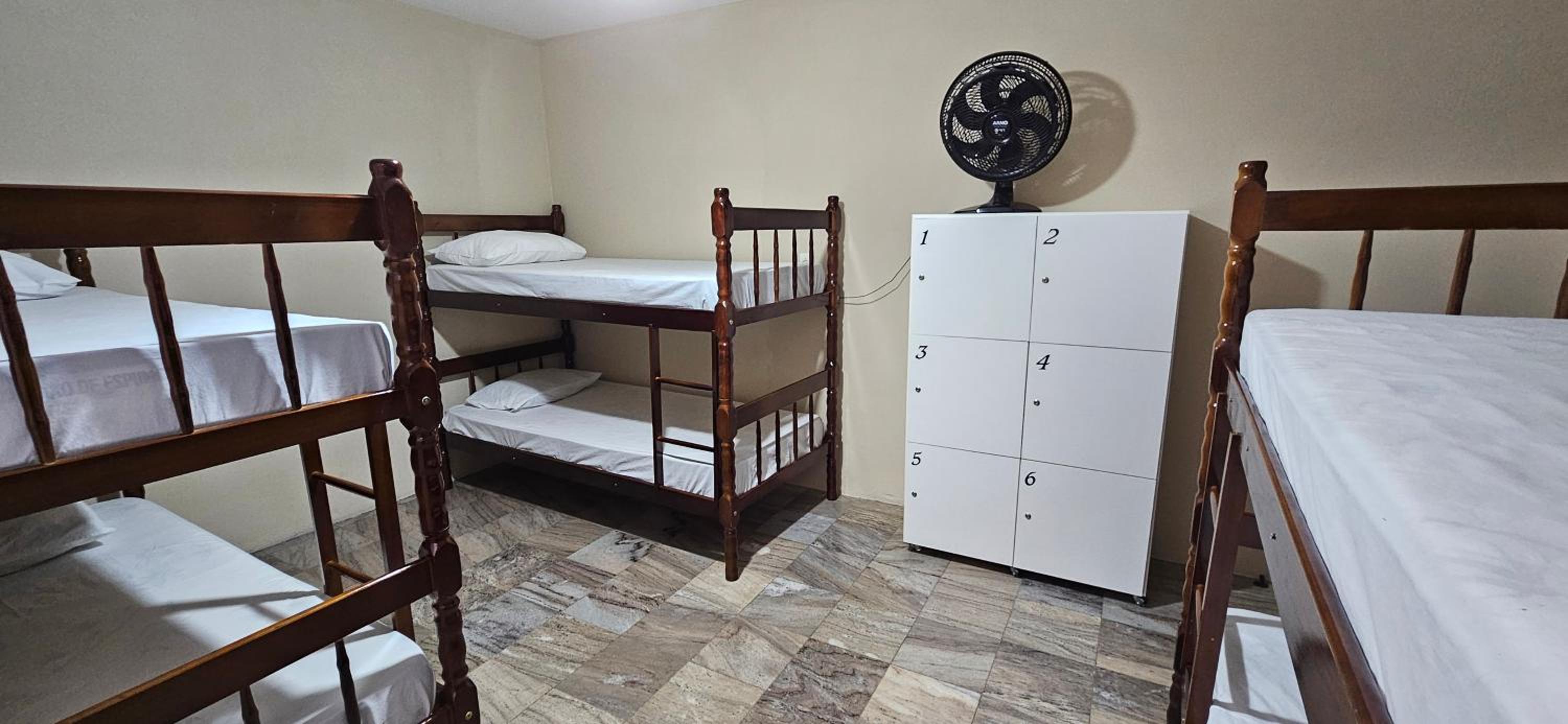 6-Bed Mixed Dormitory Room photo 1