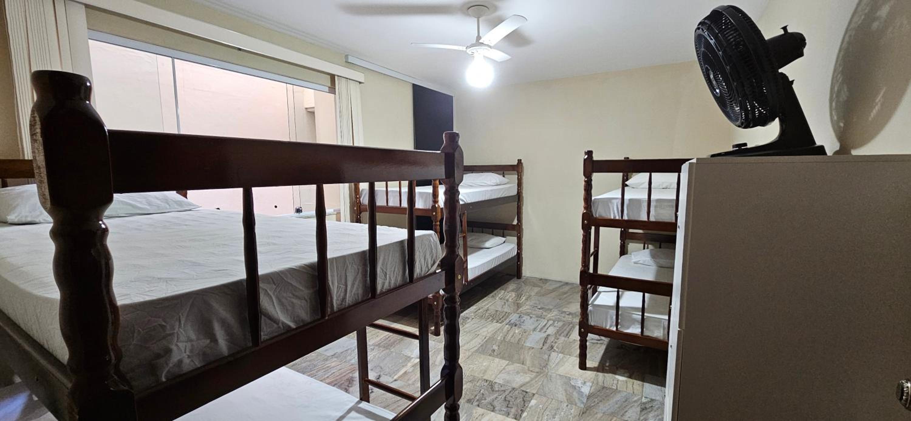 6-Bed Mixed Dormitory Room photo 3