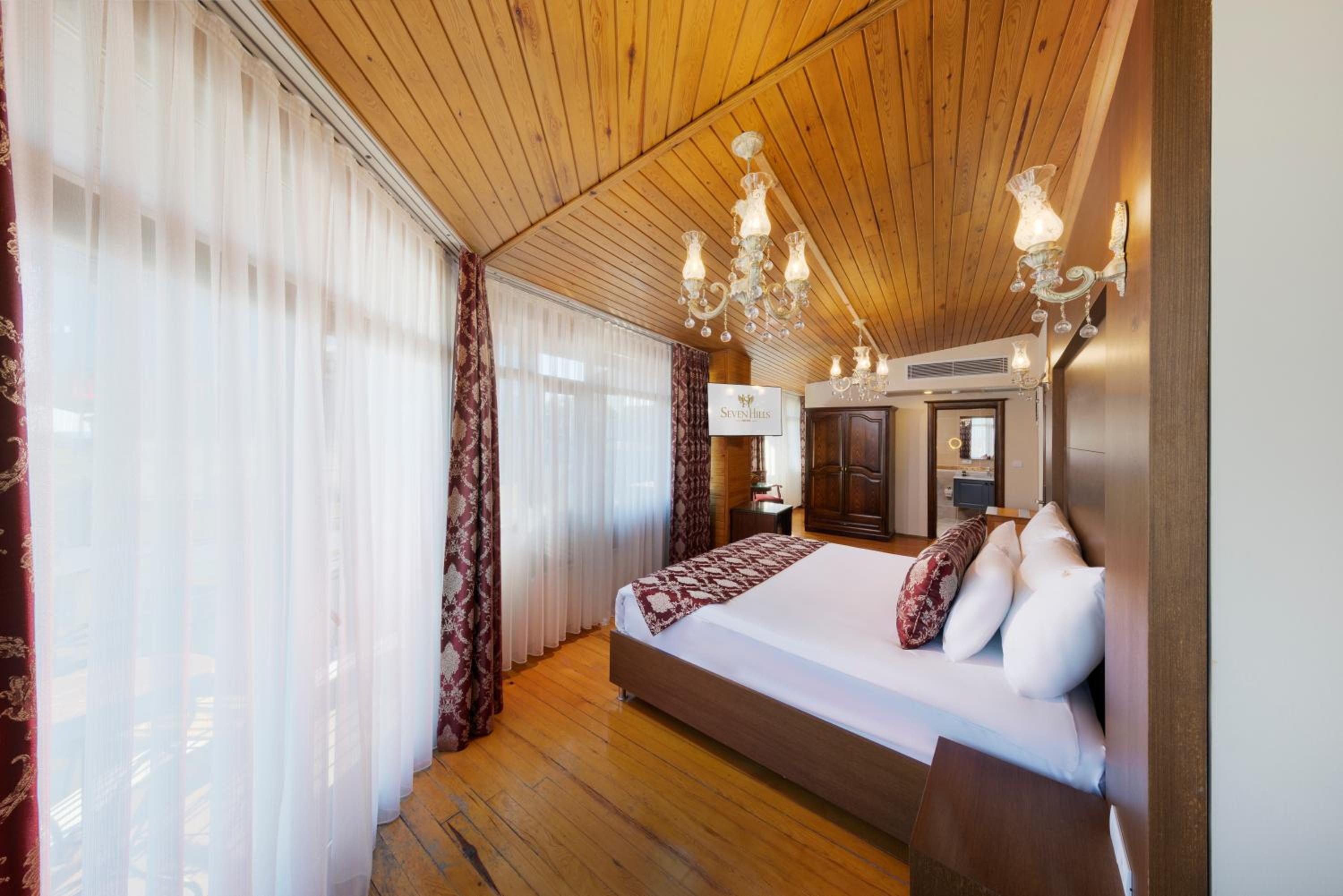 Suite with Blue Mosque View photo 3