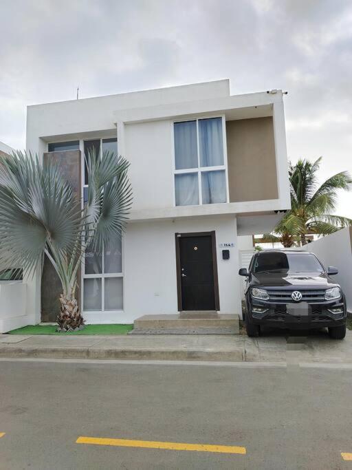 Three-Bedroom House photo 1