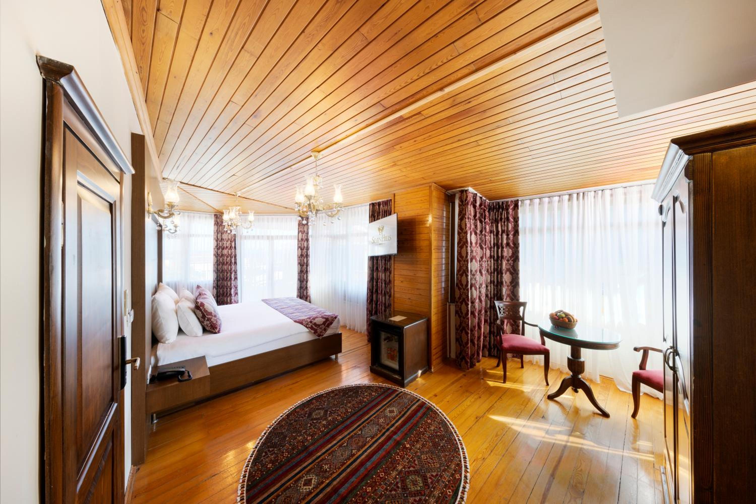 Suite with Blue Mosque View photo 1