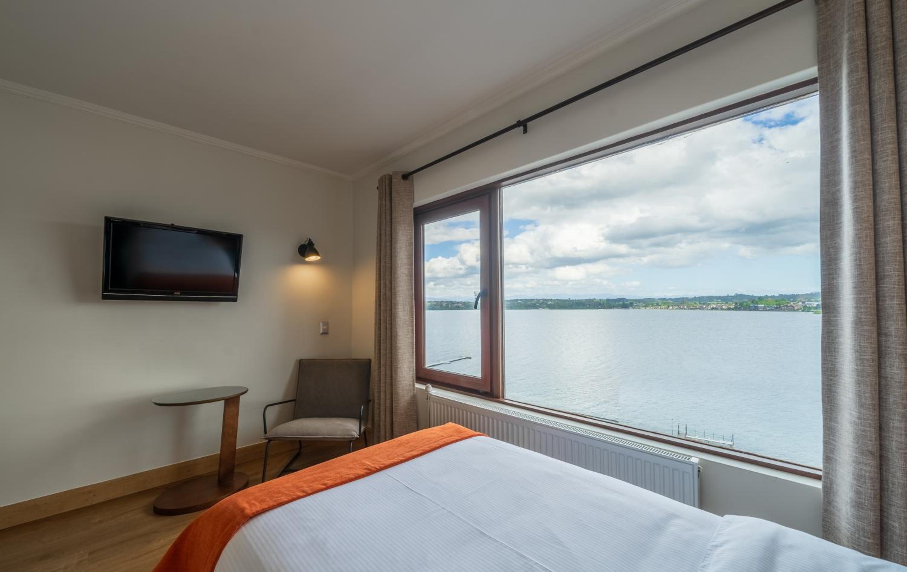 Standard Double or Twin Room - Photo 2