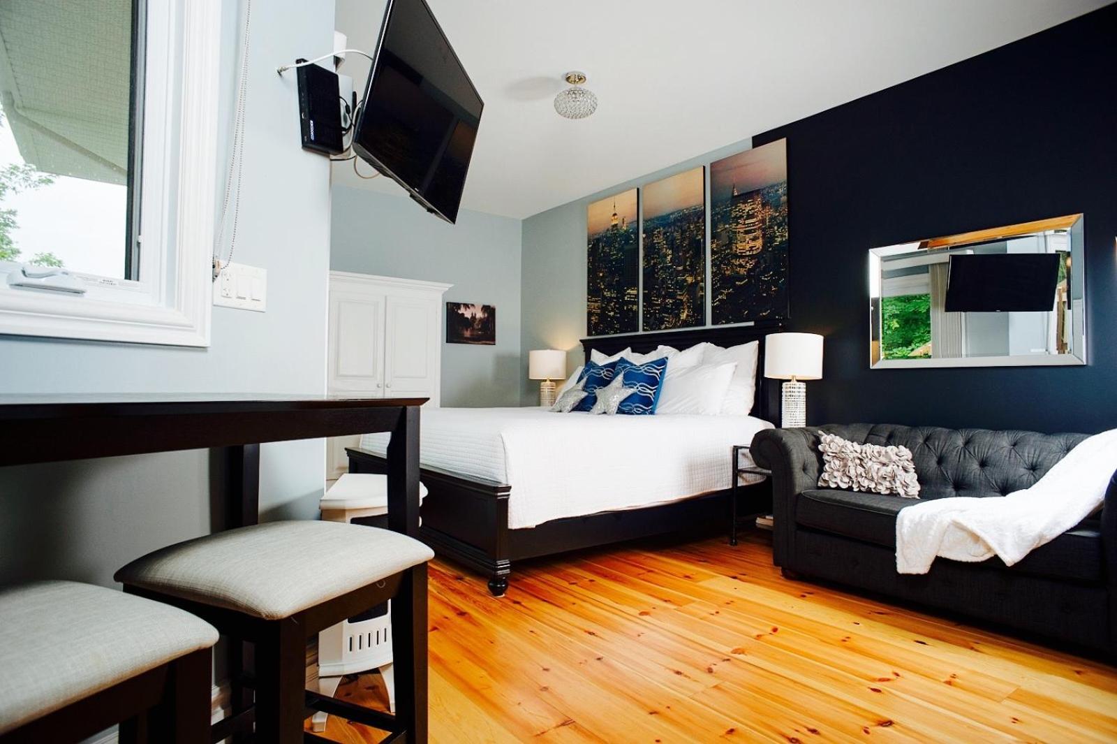 King Suite with Spa Bath