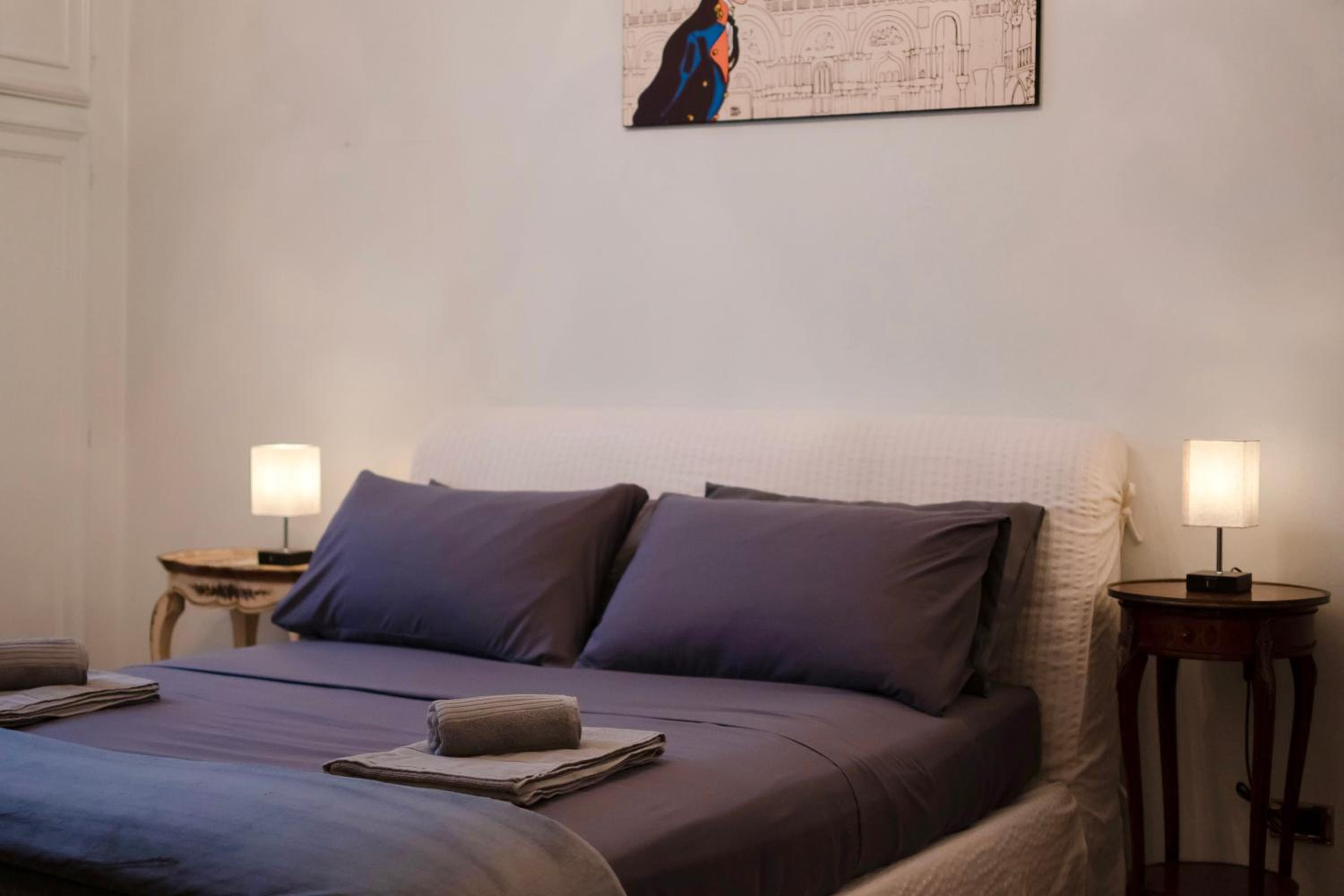 One-Bedroom Apartment photo 1