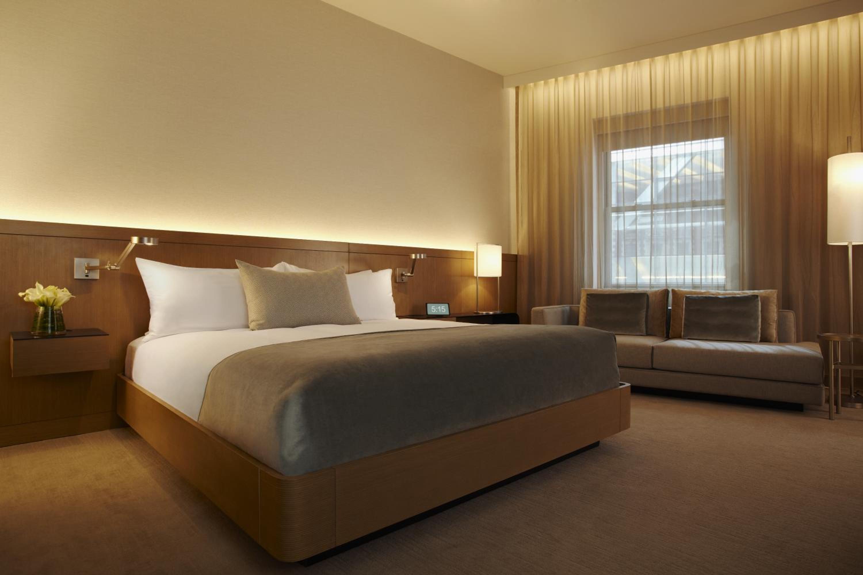 Premier City View One King Bed