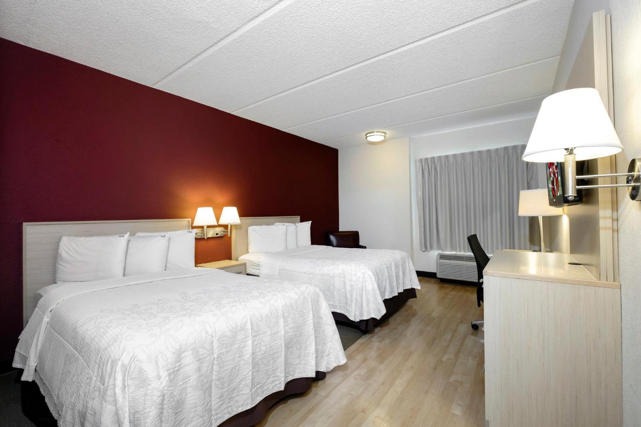 Premium Room with Two Double Beds Smoke Free (Upgraded Bedding and Snack Box) - Photo 8