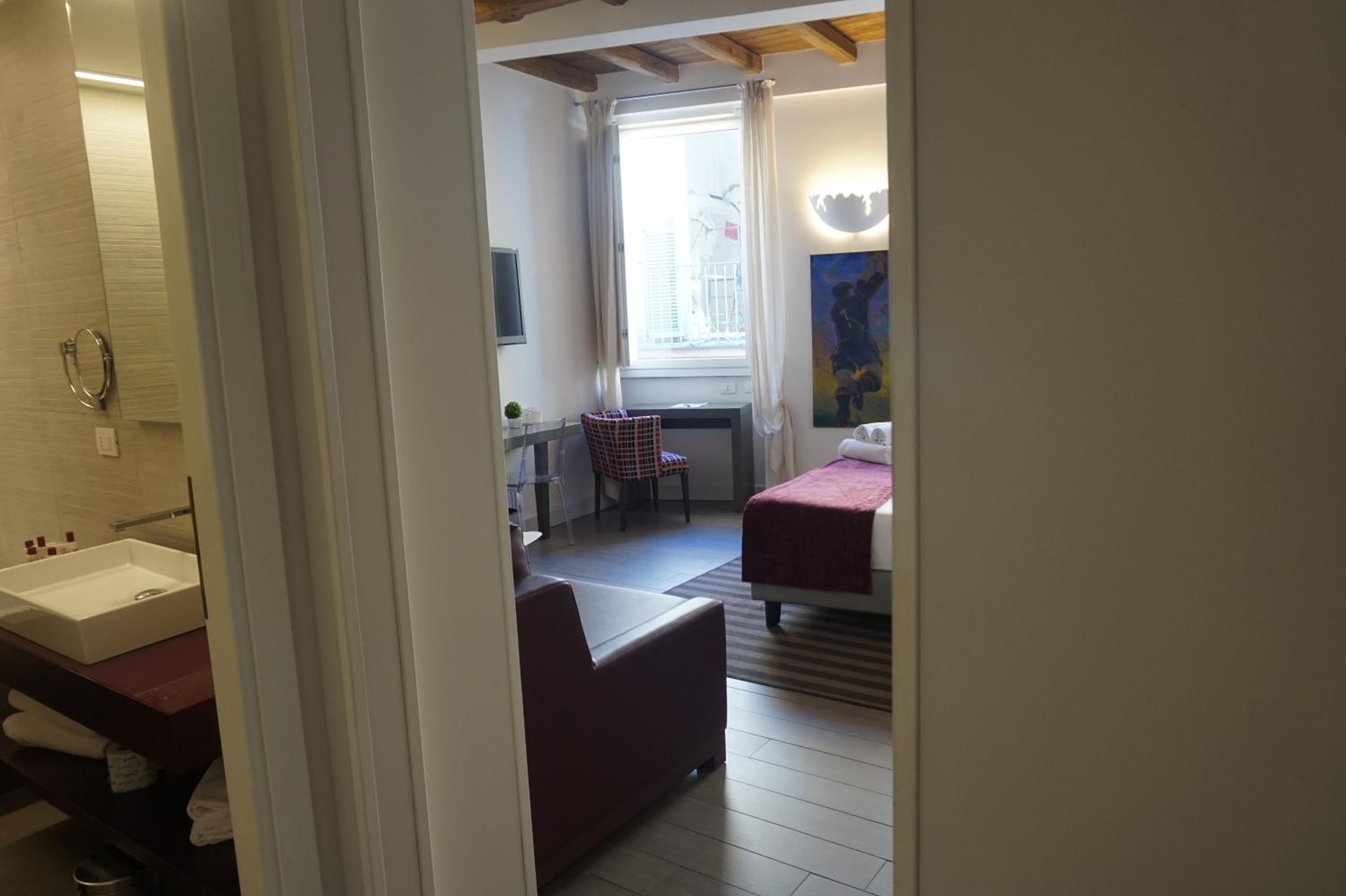Junior Suite (3 Adults) photo 2