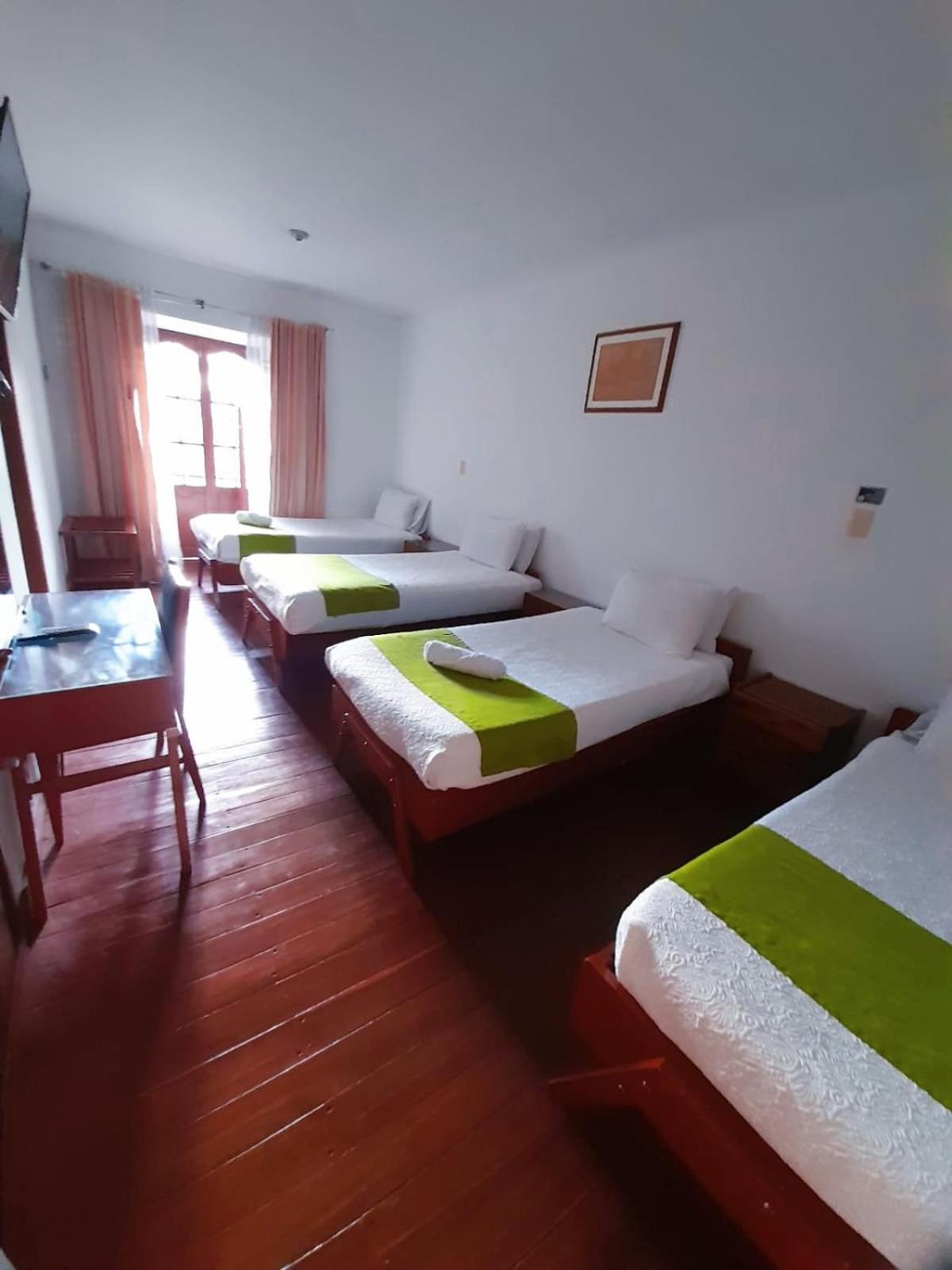 Family Room with Balcony photo 3