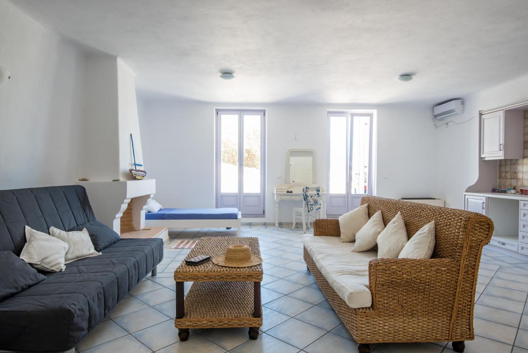 Villa photo 3