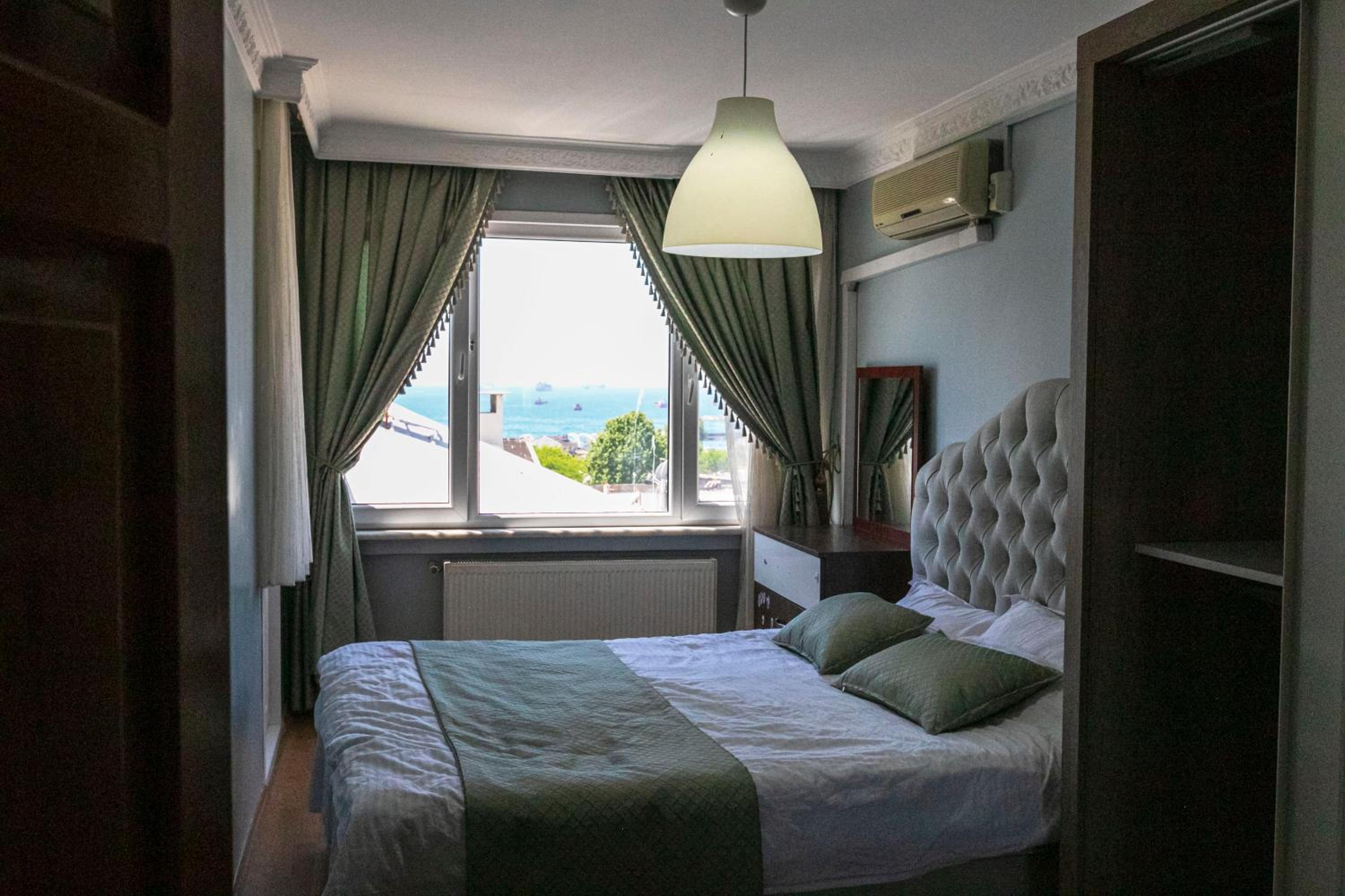 Two-Bedroom Apartment With Sea View photo 1