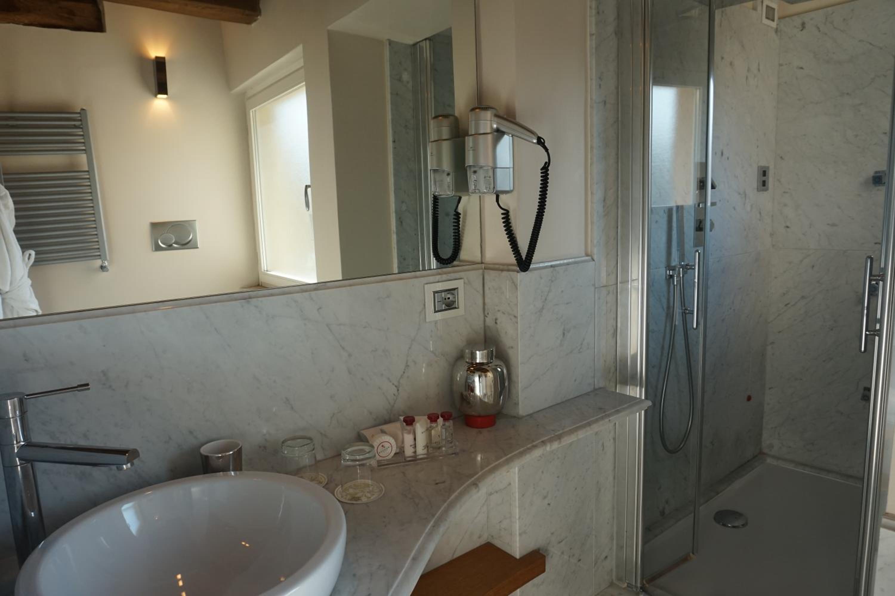 Superior Suite photo 3