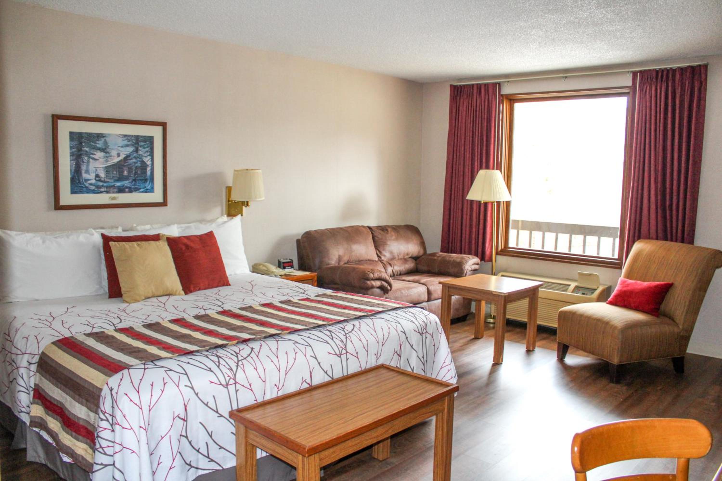 King Room with Balcony - Photo 1