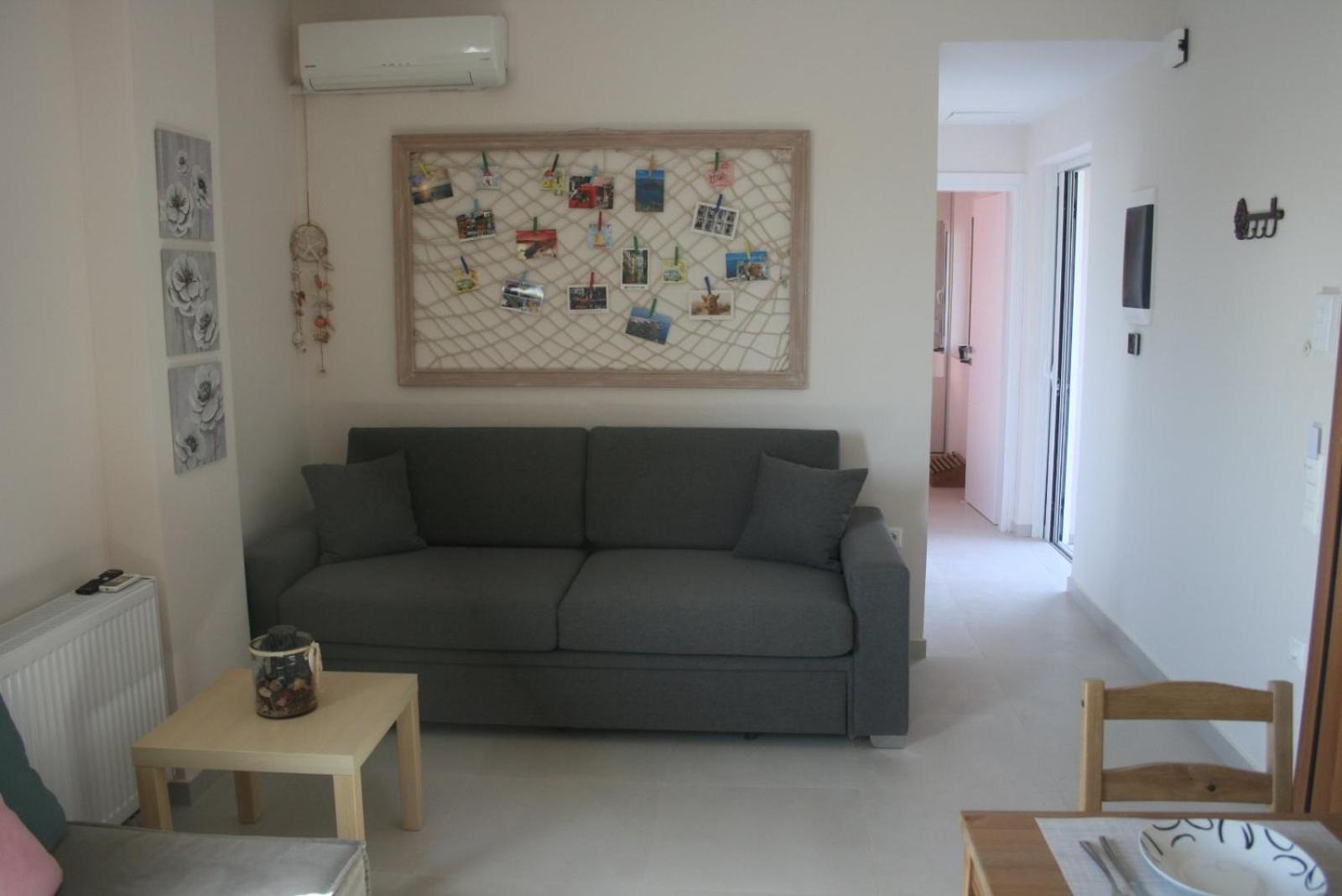 One-Bedroom Apartment photo 2