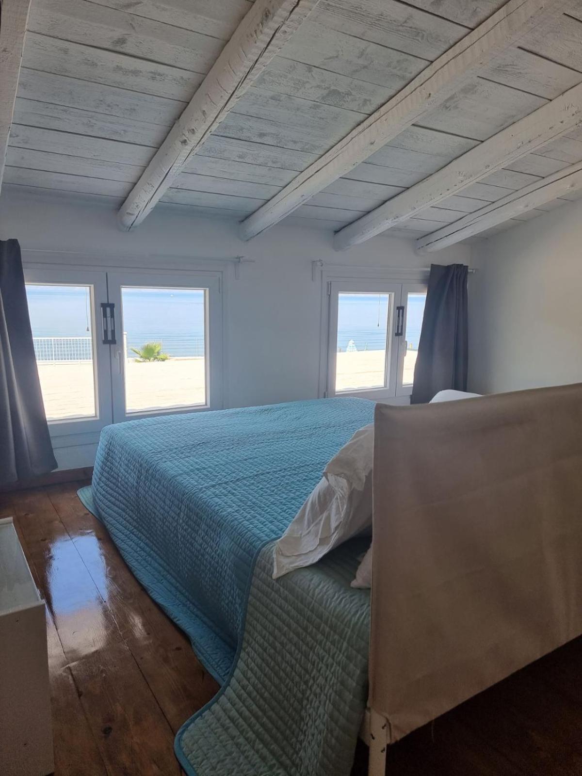 One-Bedroom House photo 2