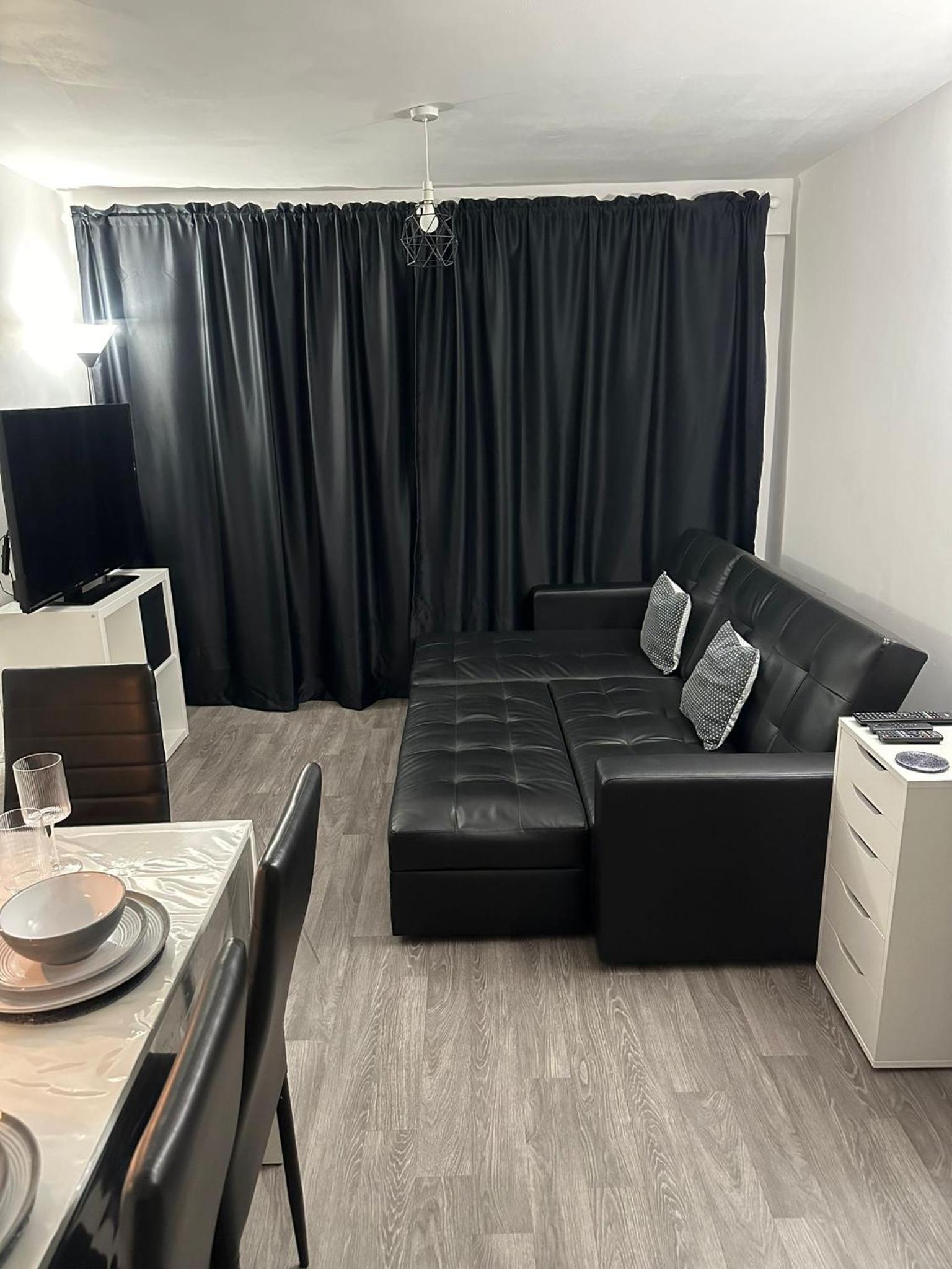 One-Bedroom Apartment photo 3
