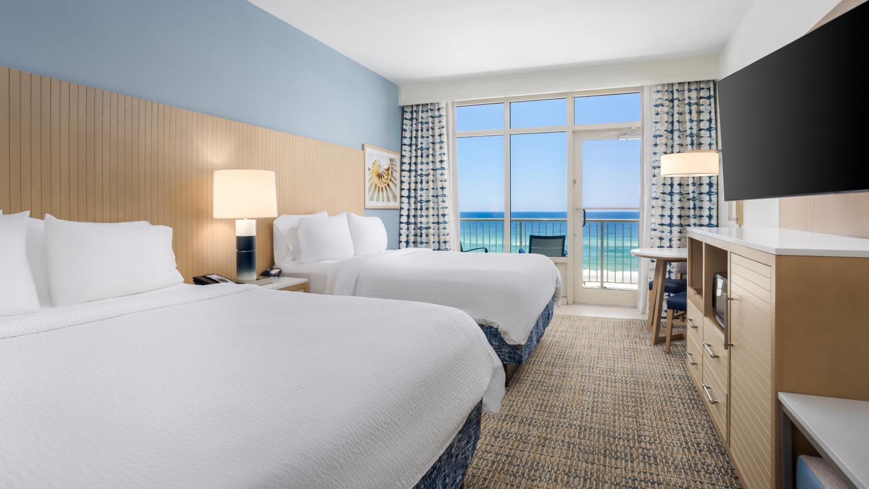 Standard Queen Room with Two Queen Beds and Ocean View - Communications Accessible