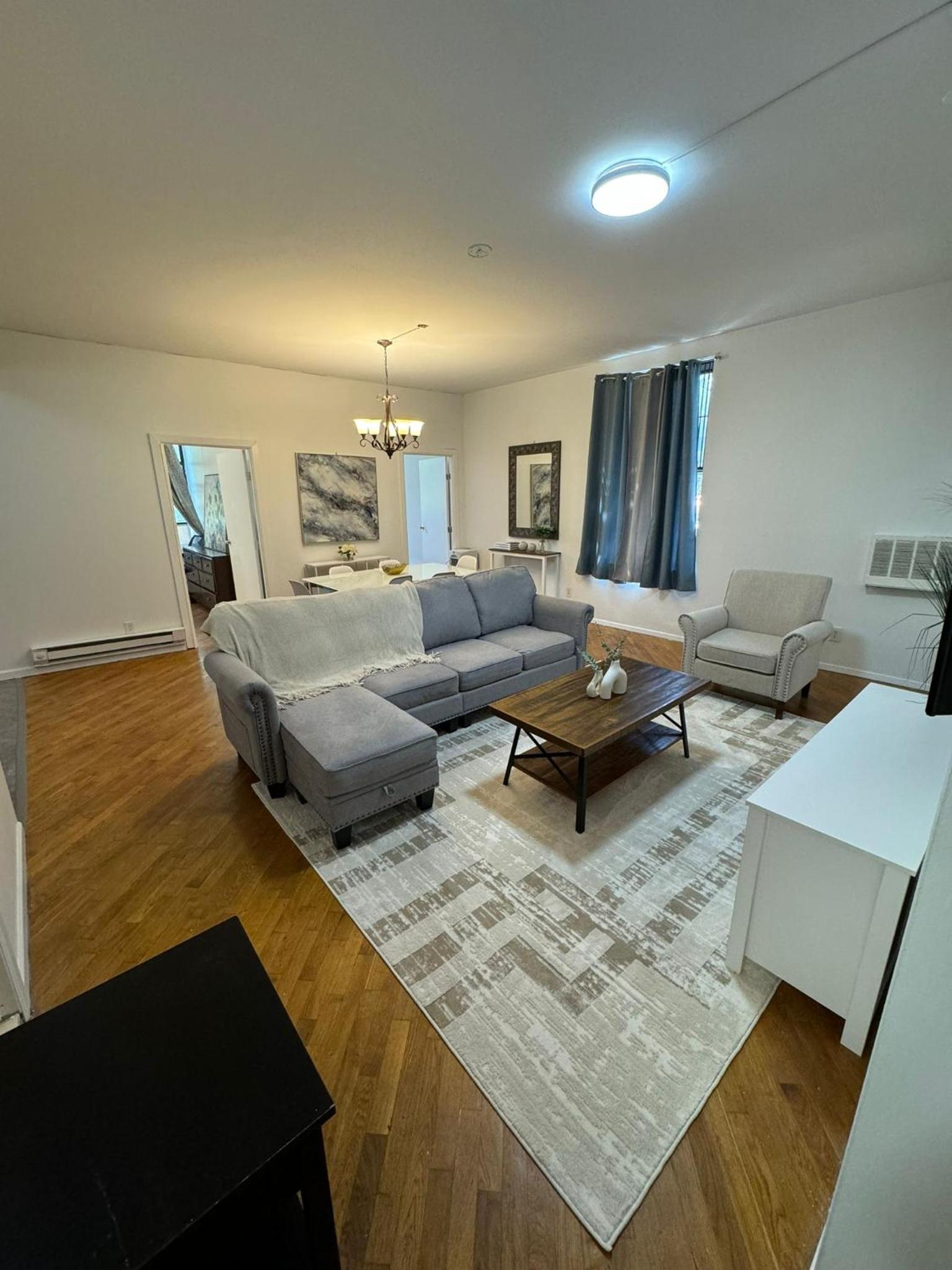 Three-Bedroom Apartment photo 1
