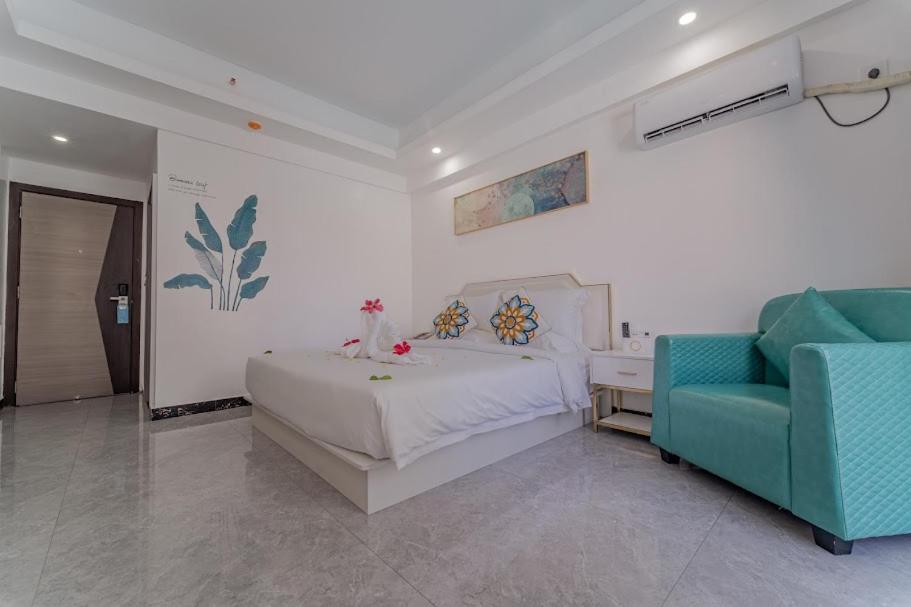 Twin Room with Pool View - Photo 5