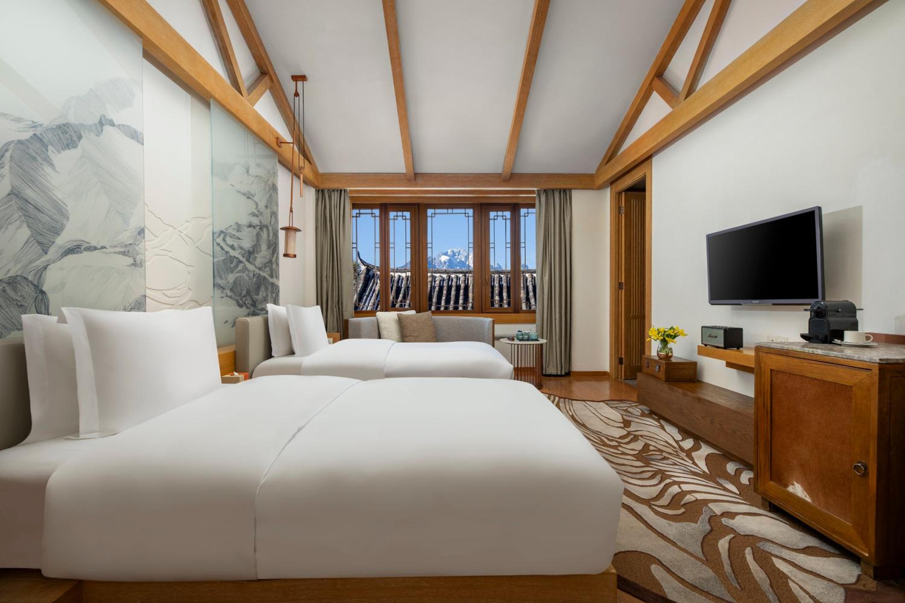 Standard Twin Room thumbnail 5