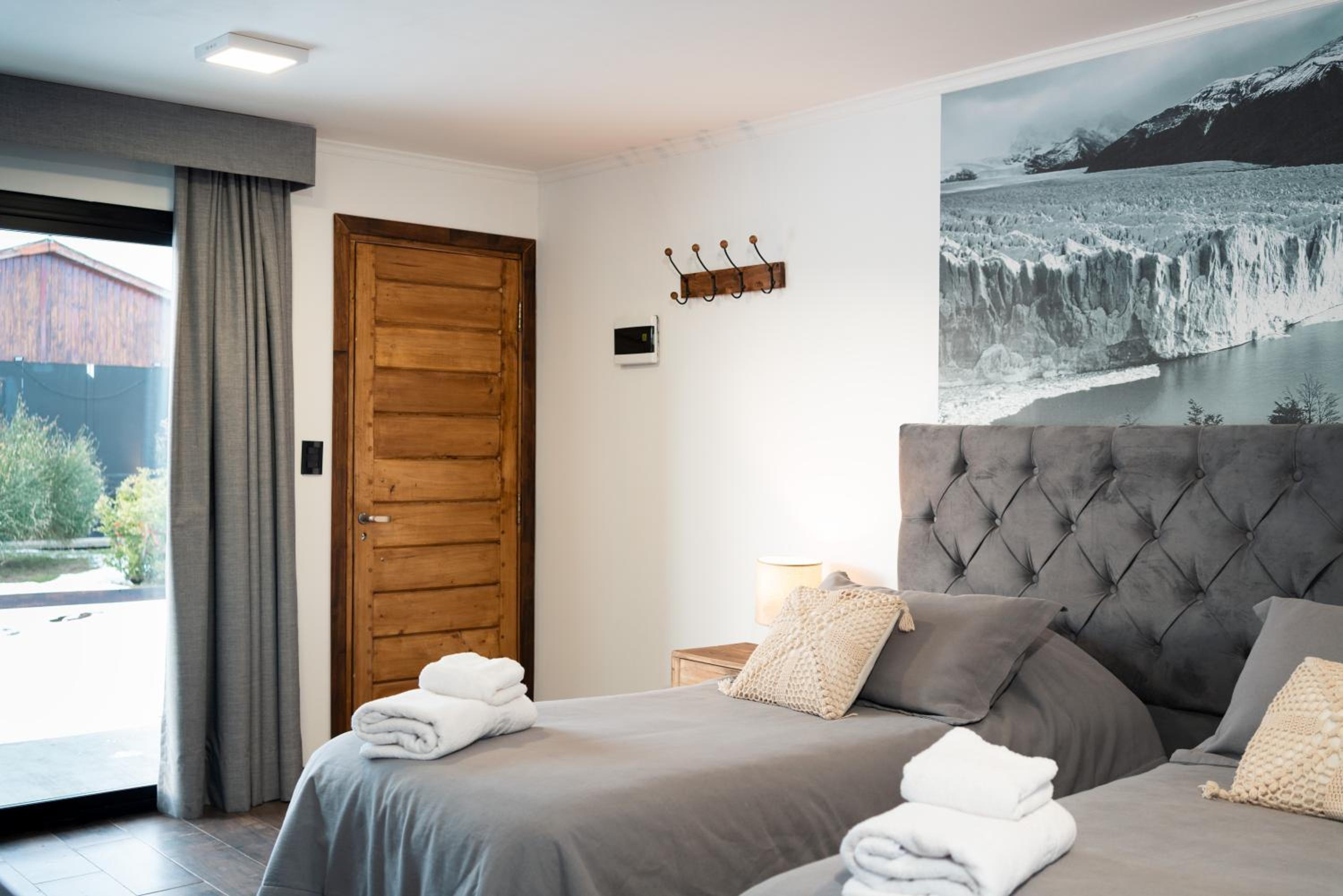 One-Bedroom House photo 1