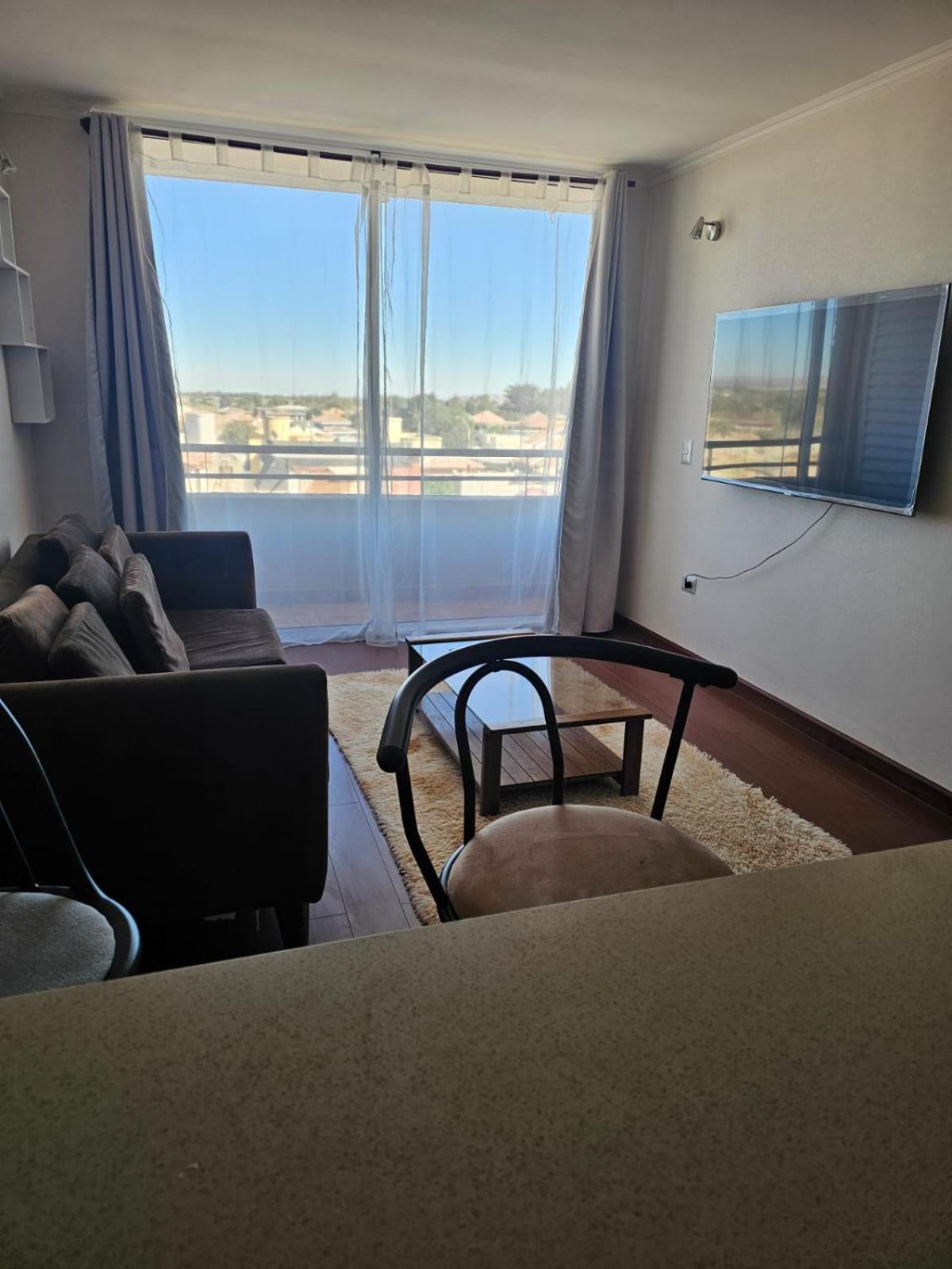 One-Bedroom Apartment photo 1