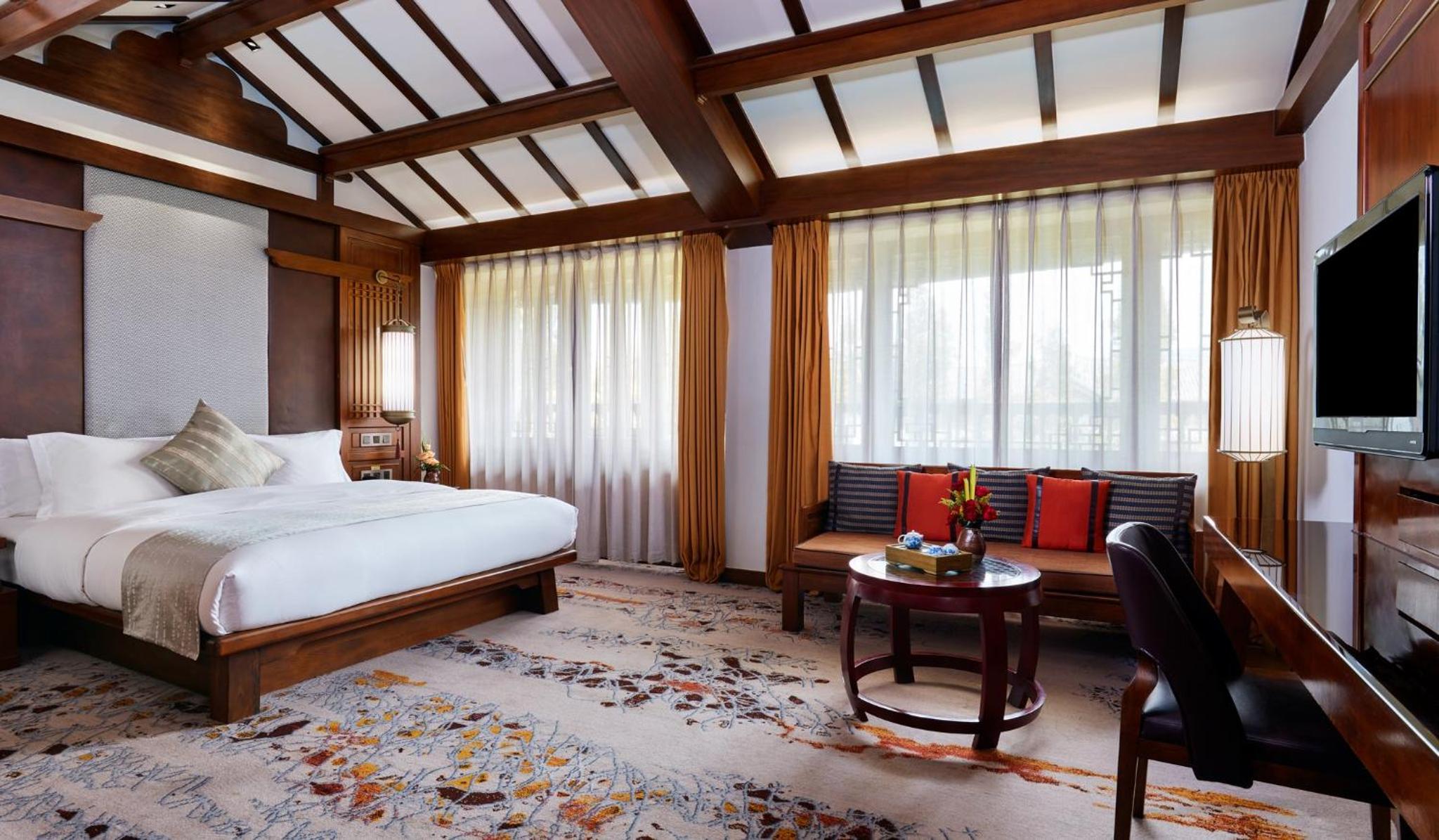 Classic King Room with Garden View