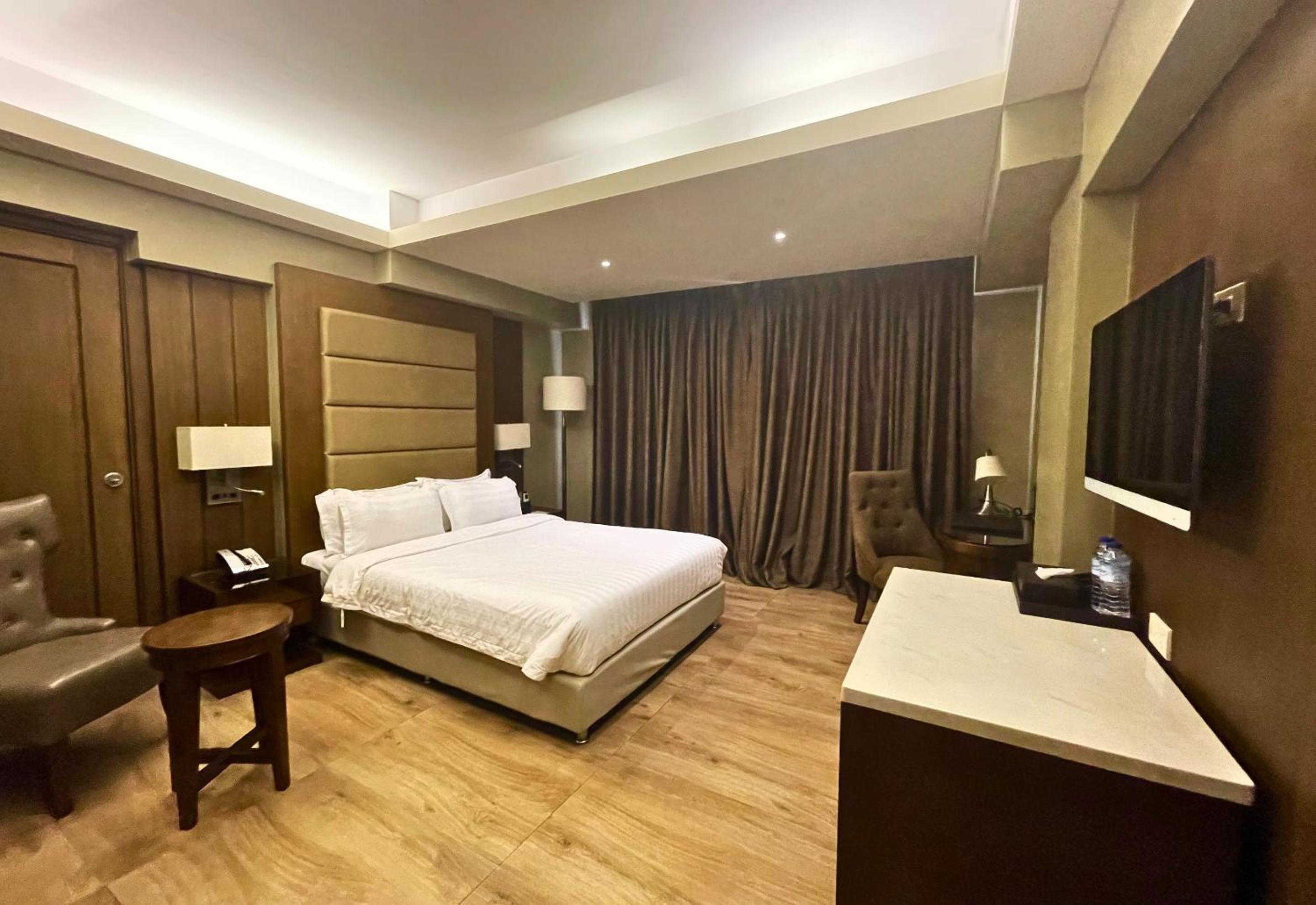 Superior Queen Room