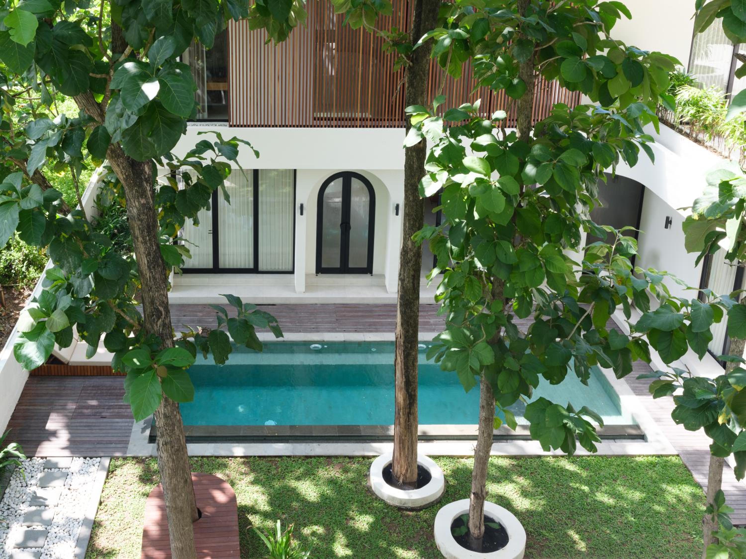 Three Bedroom Executive Villa with Rooftop photo 2